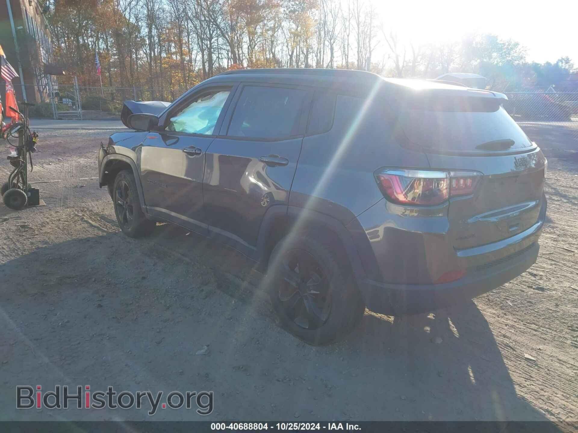 2018 JEEP COMPASS - VIN: 3C4NJDBB2JT325410 - Фото 3