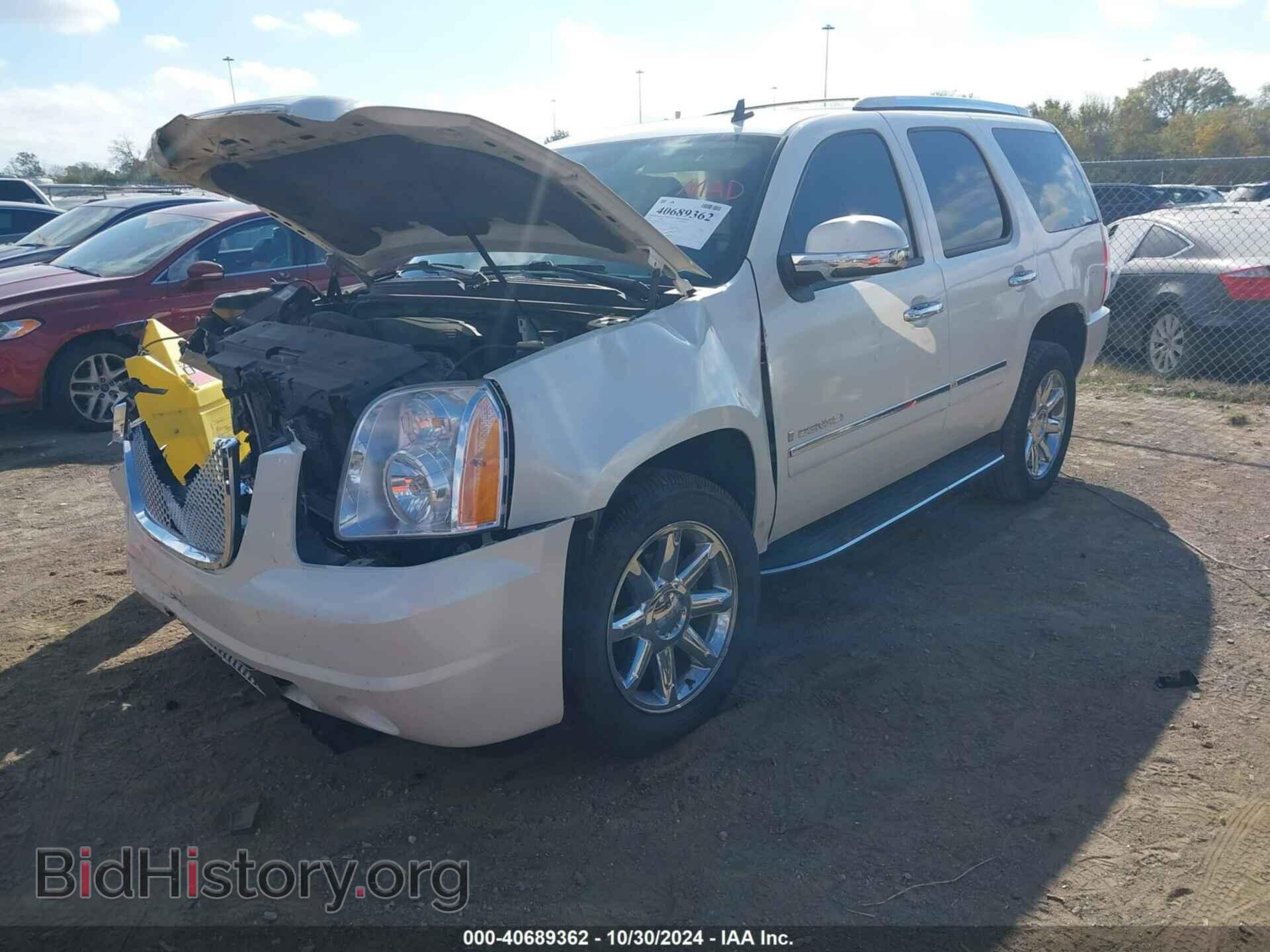 2009 GMC YUKON - VIN: 1GKFC03209R164778 - Фото 2