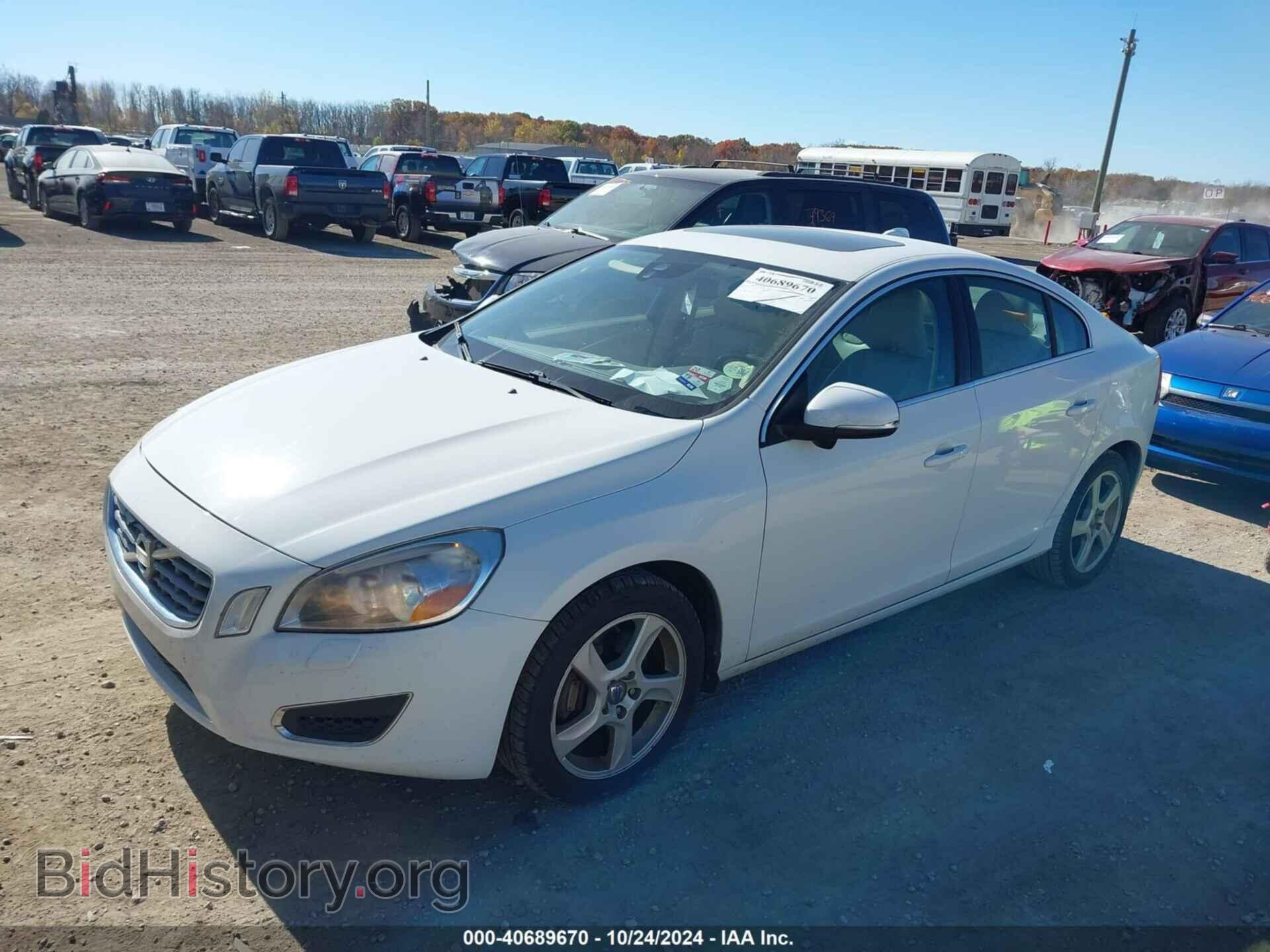 2013 VOLVO S60 - VIN: YV1612FH3D2199680 - Фото 2