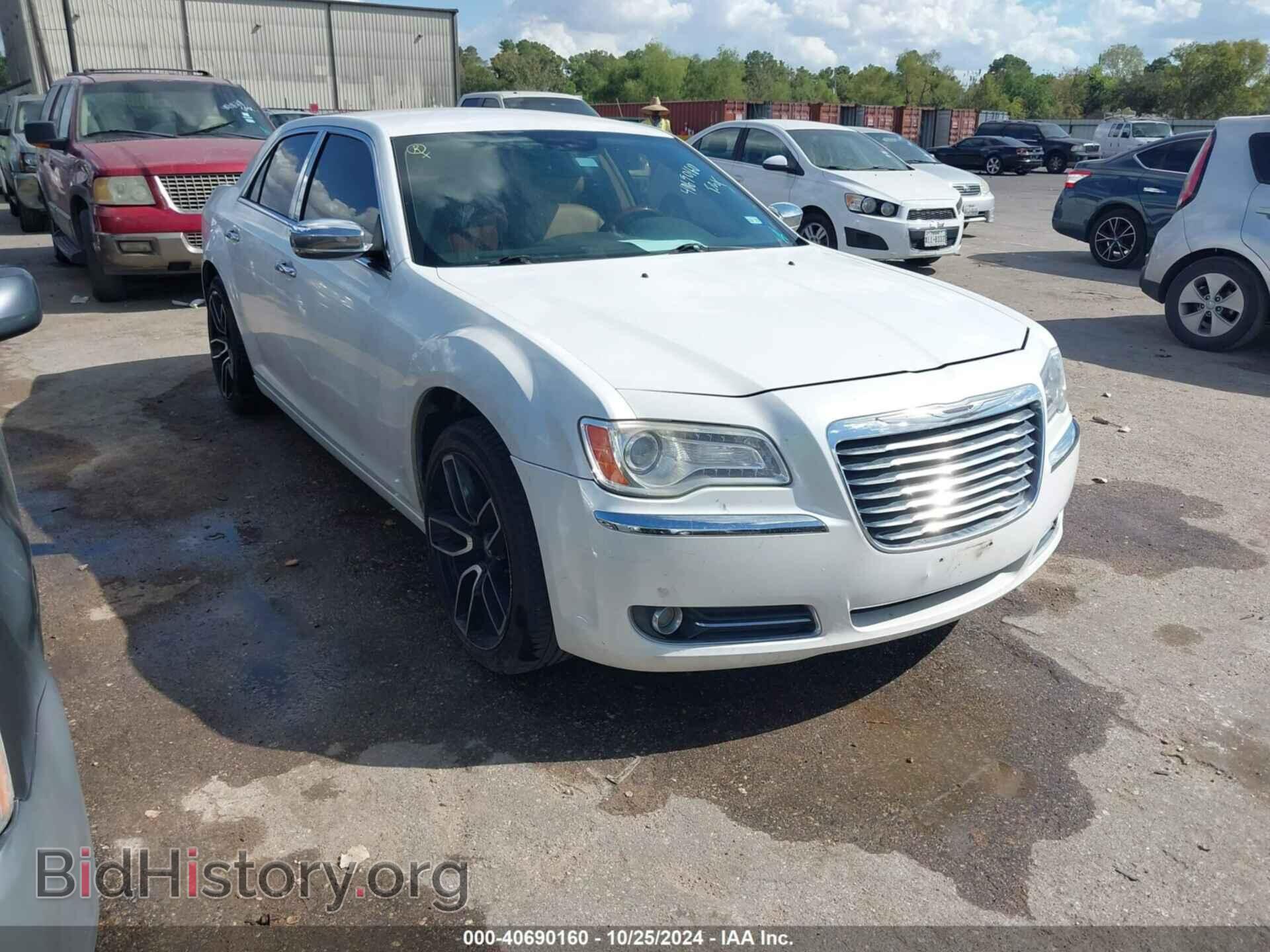 Photo 2C3CA5CG5BH528412 - CHRYSLER 300 2011
