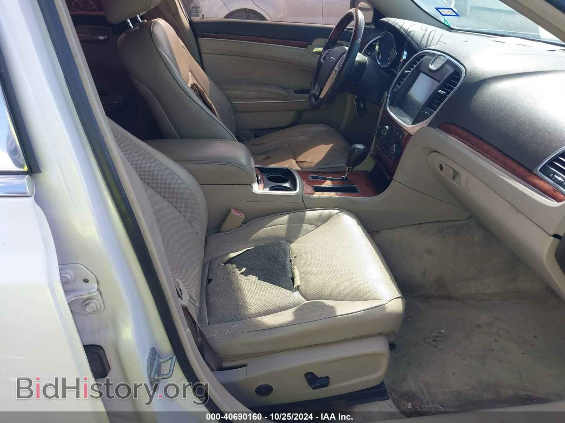 2011 CHRYSLER 300 - VIN: 2C3CA5CG5BH528412 - Фото 5