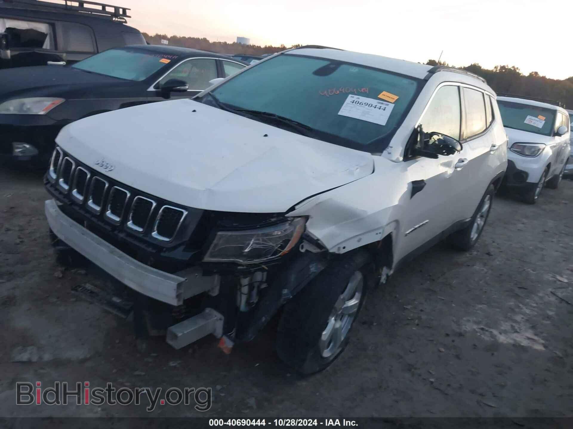 2019 JEEP COMPASS - VIN: 3C4NJCBB2KT640140 - Фото 2