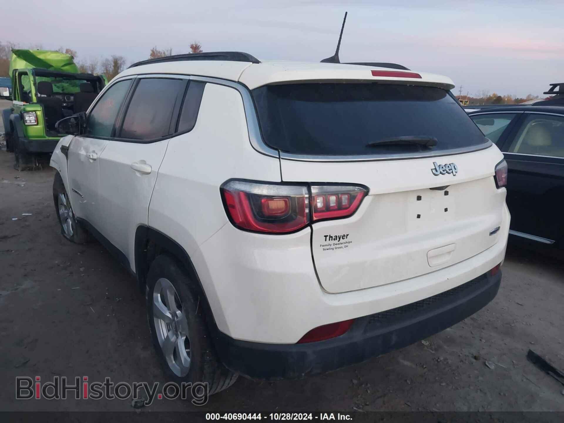 2019 JEEP COMPASS - VIN: 3C4NJCBB2KT640140 - Фото 3
