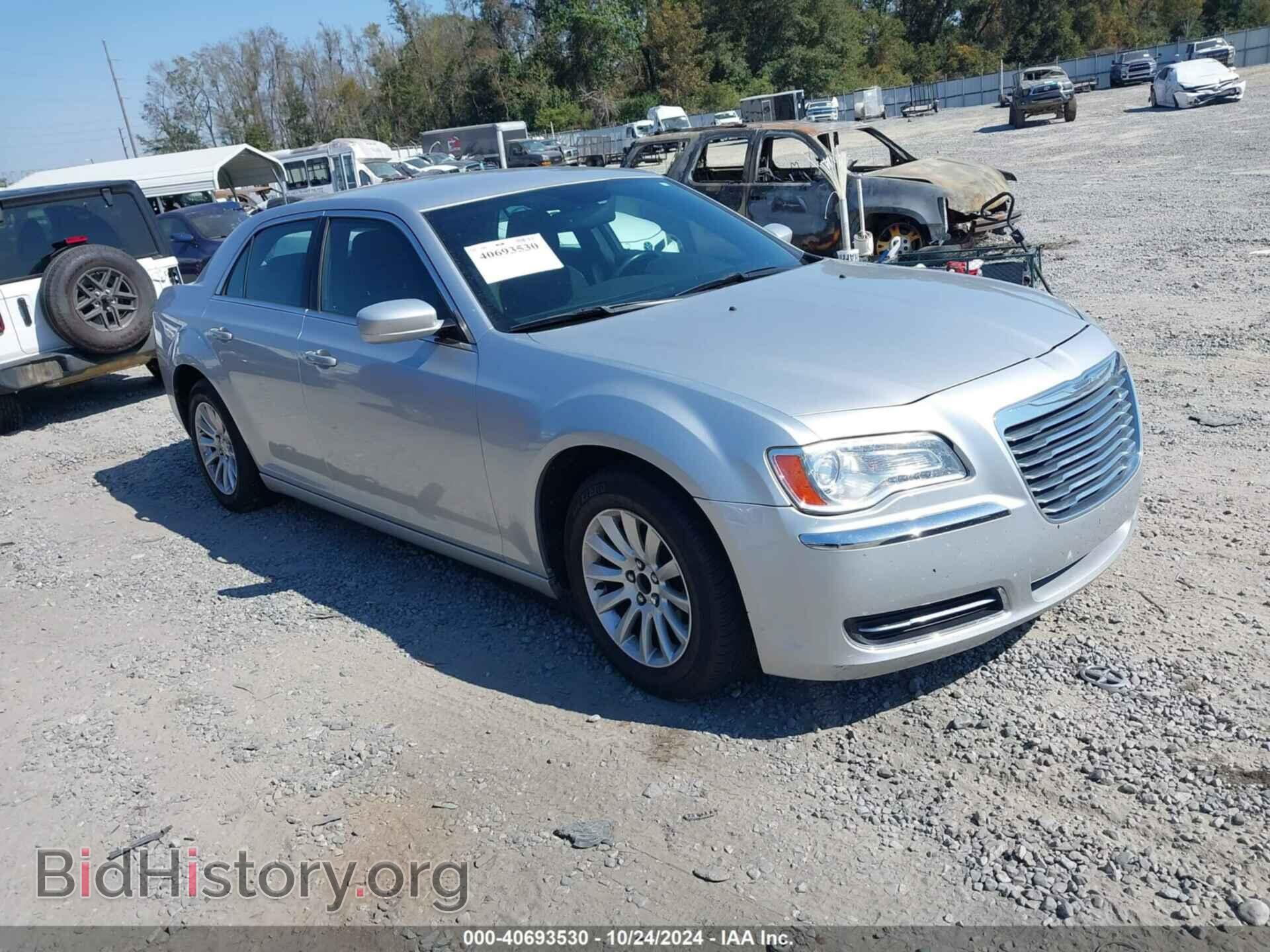 Фотография 2C3CCAAG7CH115737 - CHRYSLER 300 2012