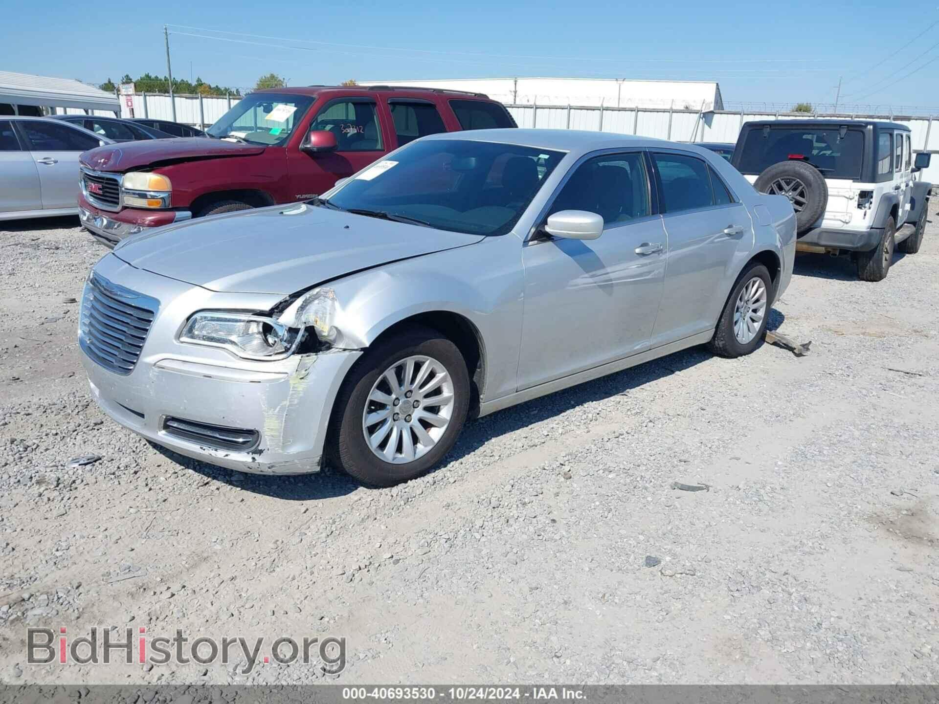 2012 CHRYSLER 300 - VIN: 2C3CCAAG7CH115737 - Фото 2