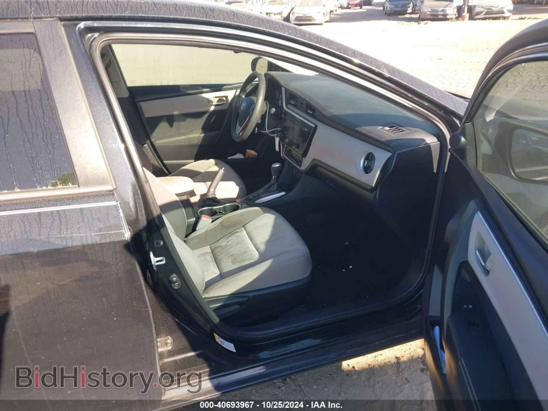2017 TOYOTA COROLLA - VIN: 5YFBURHE3HP725031 - Фото 5