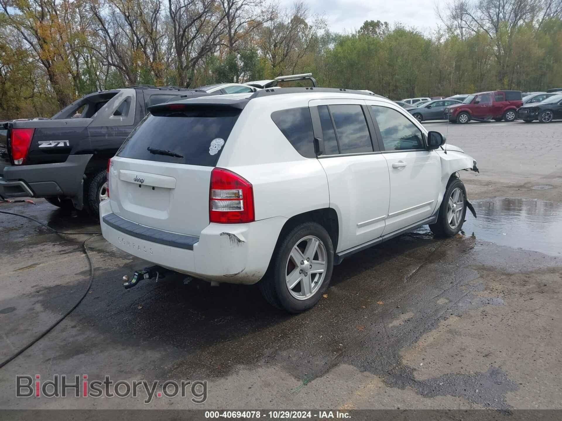 2010 JEEP COMPASS - VIN: 1J4NT4FB3AD554215 - Фото 4