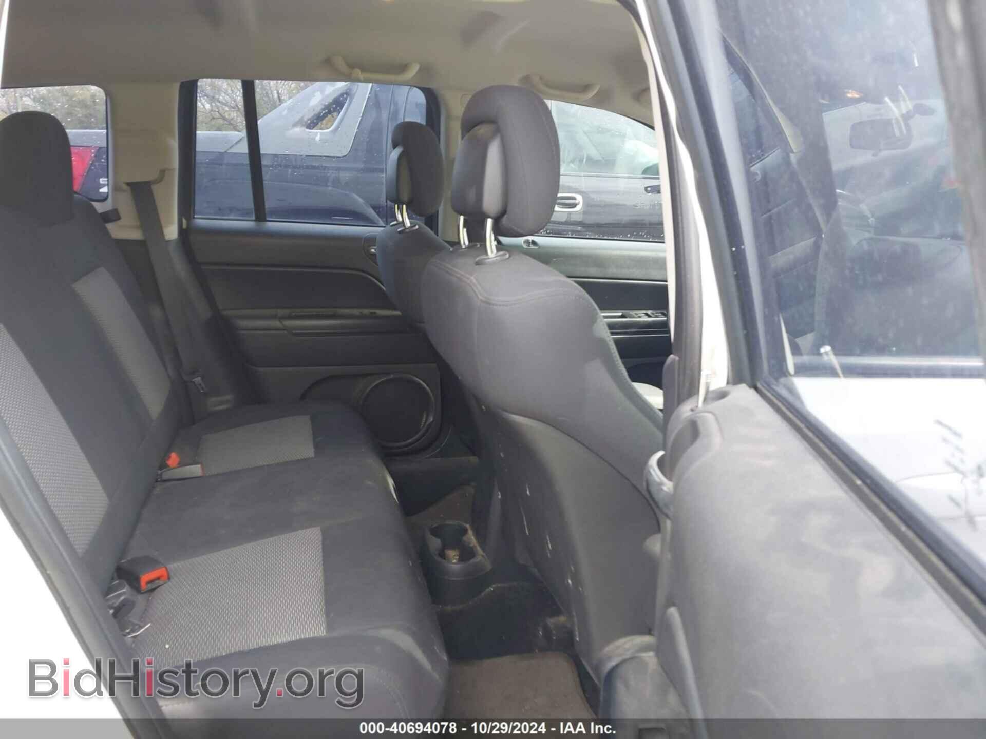 2010 JEEP COMPASS - VIN: 1J4NT4FB3AD554215 - Фото 8