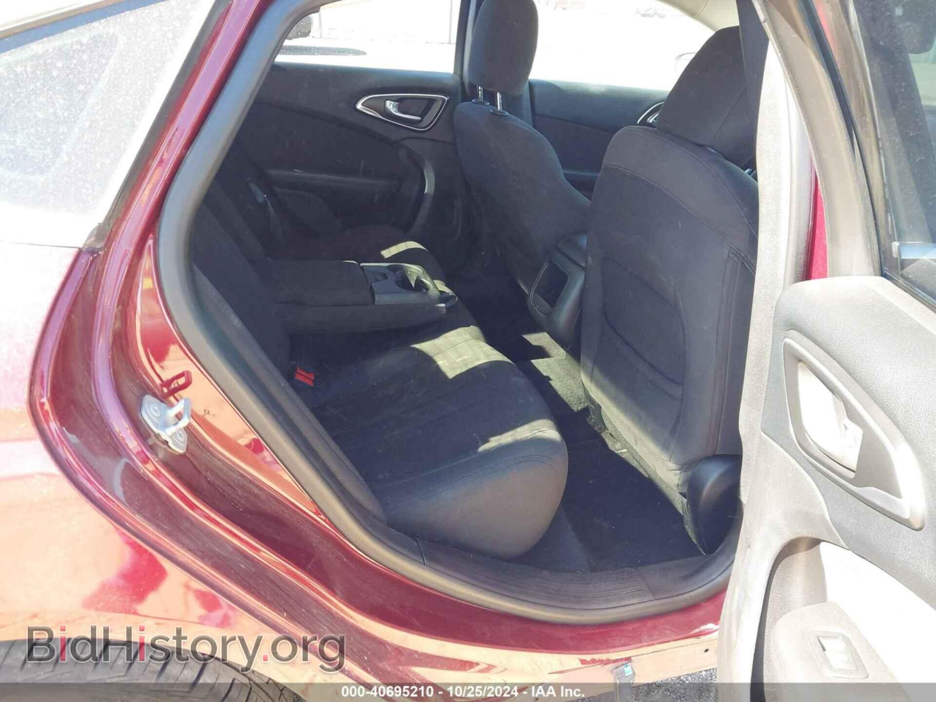 2016 CHRYSLER 200 - VIN: 1C3CCCAB3GN110693 - Фото 8