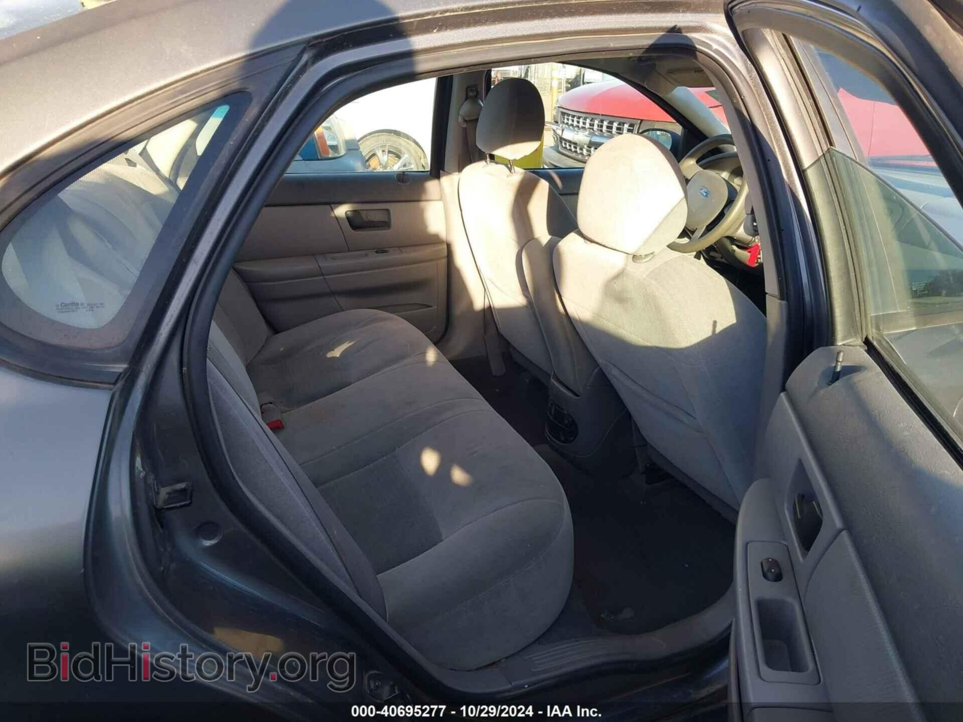 2005 FORD TAURUS - VIN: 1FAFP53U25A186469 - Фото 8