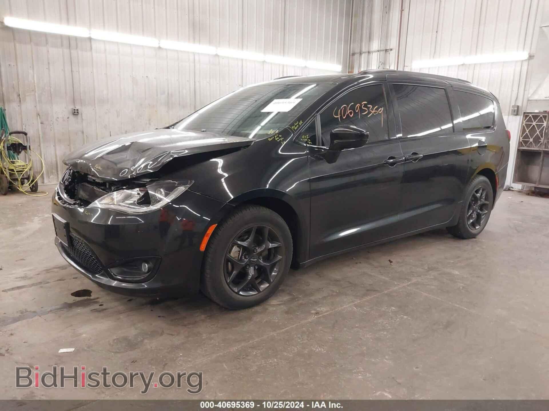 2018 CHRYSLER PACIFICA - VIN: 2C4RC1EG5JR157489 - Фото 2