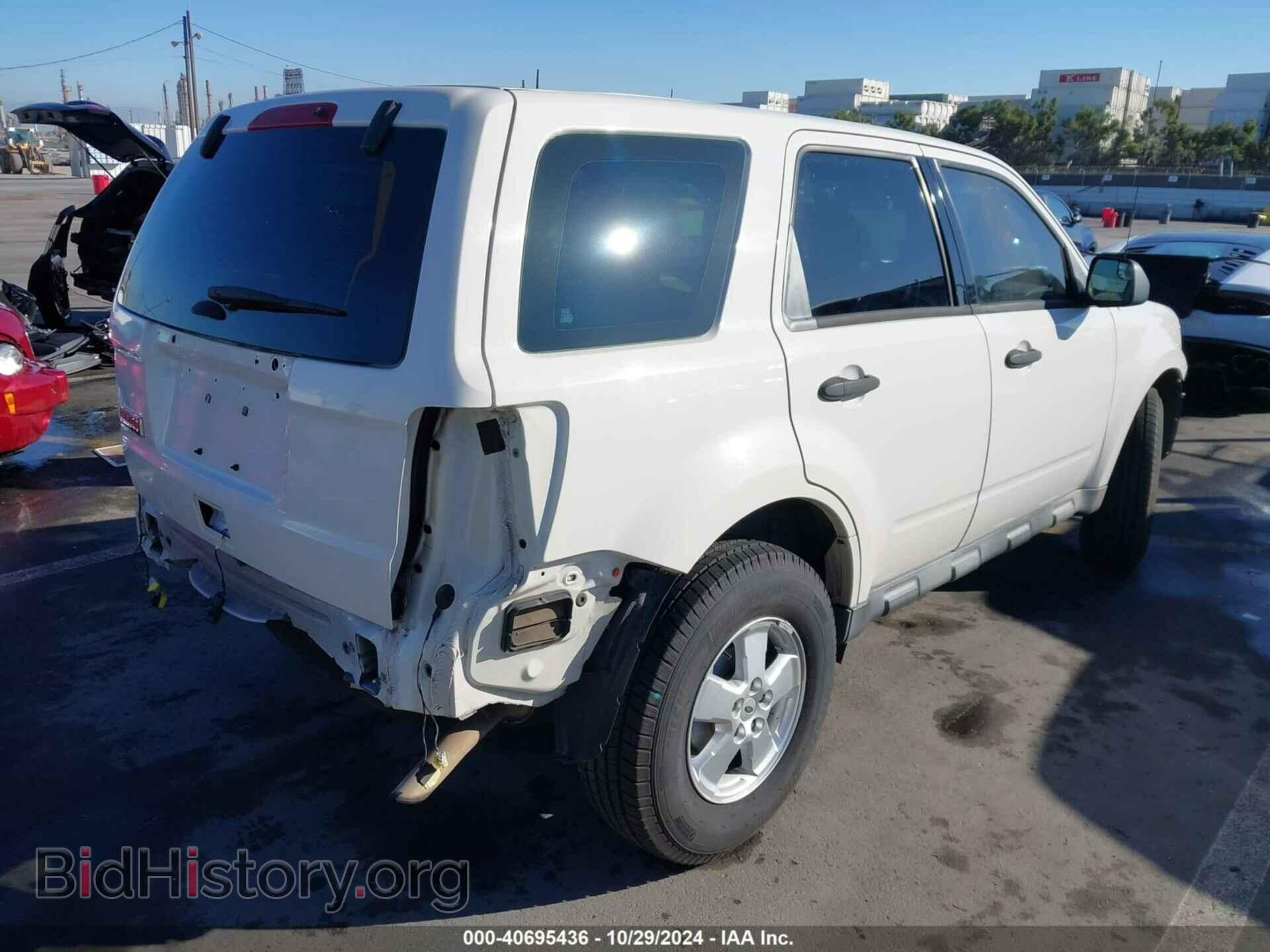 2011 FORD ESCAPE - VIN: 1FMCU0C72BKC41667 - Фото 4