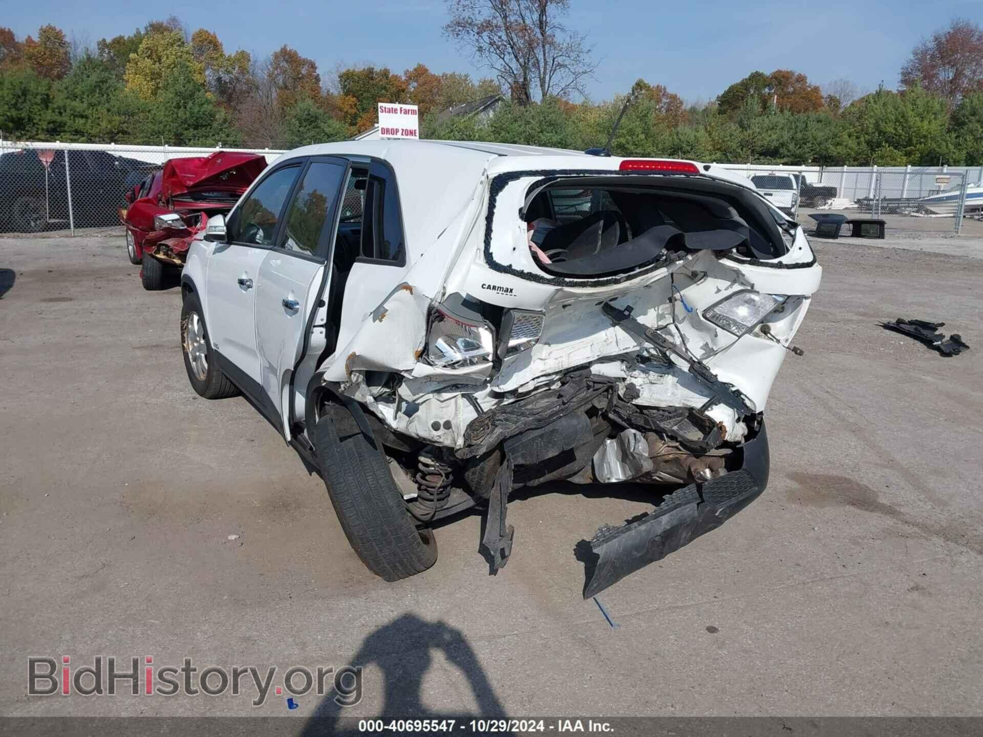 2012 KIA SORENTO - VIN: 5XYKTCA60CG304139 - Фото 3