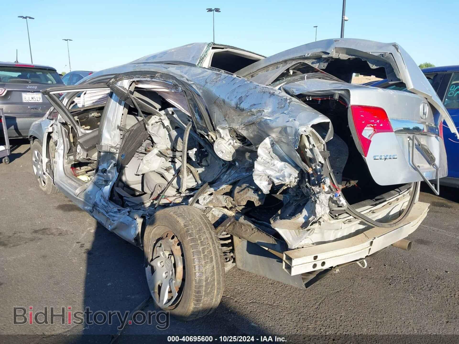 2010 HONDA CIVIC - VIN: 19XFA1F59AE068581 - Фото 3
