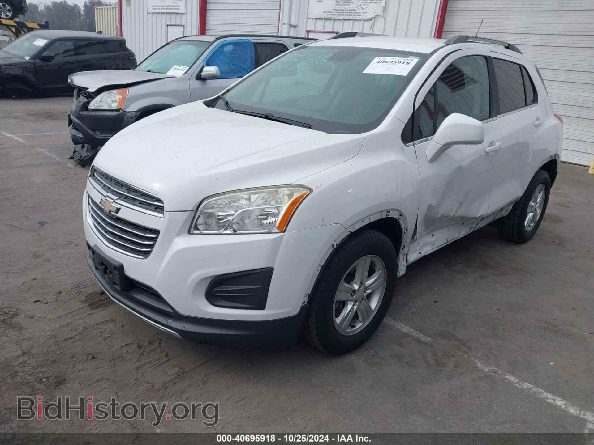 2015 CHEVROLET TRAX - VIN: 3GNCJLSB8FL203070 - Фото 2