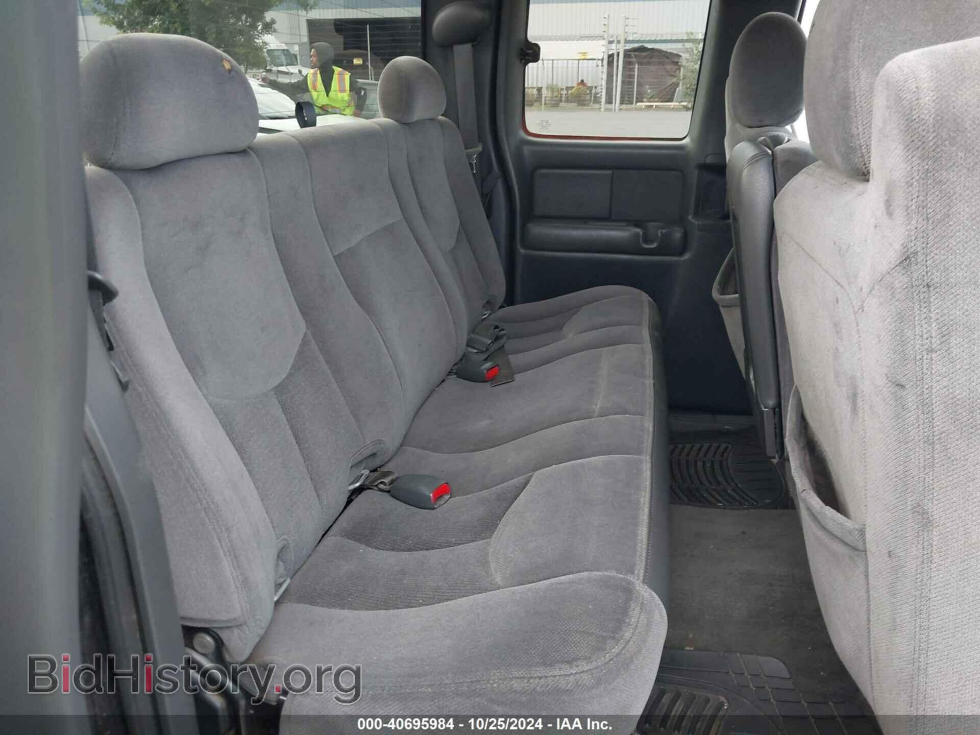 2005 GMC SIERRA 1500 - VIN: 2GTEC19V551148562 - Фото 8