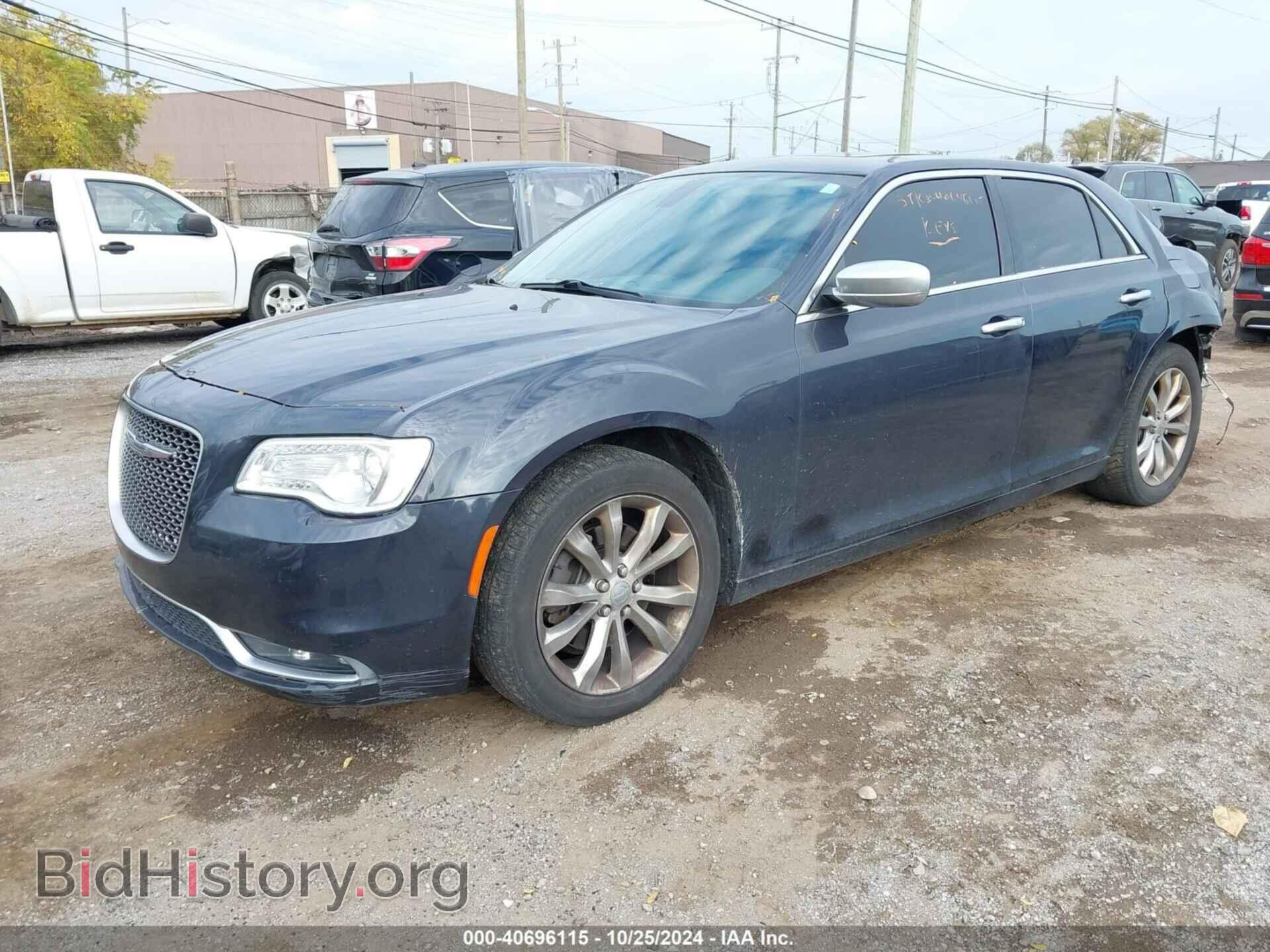 2015 CHRYSLER 300C - VIN: 2C3CCASG7FH854058 - Фото 2