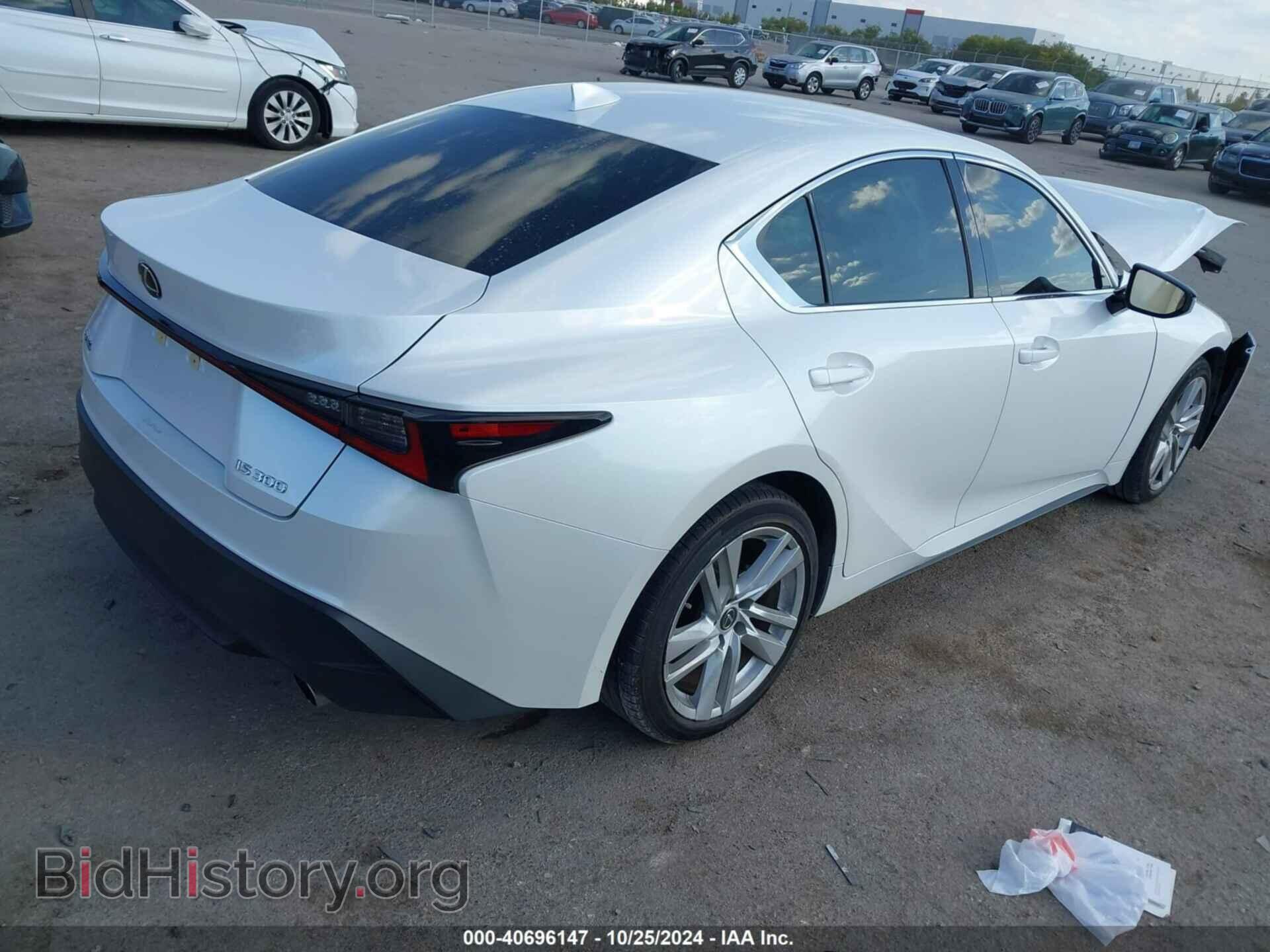 2021 LEXUS IS 300 - VIN: JTHAA1D26M5111470 - Photo 4