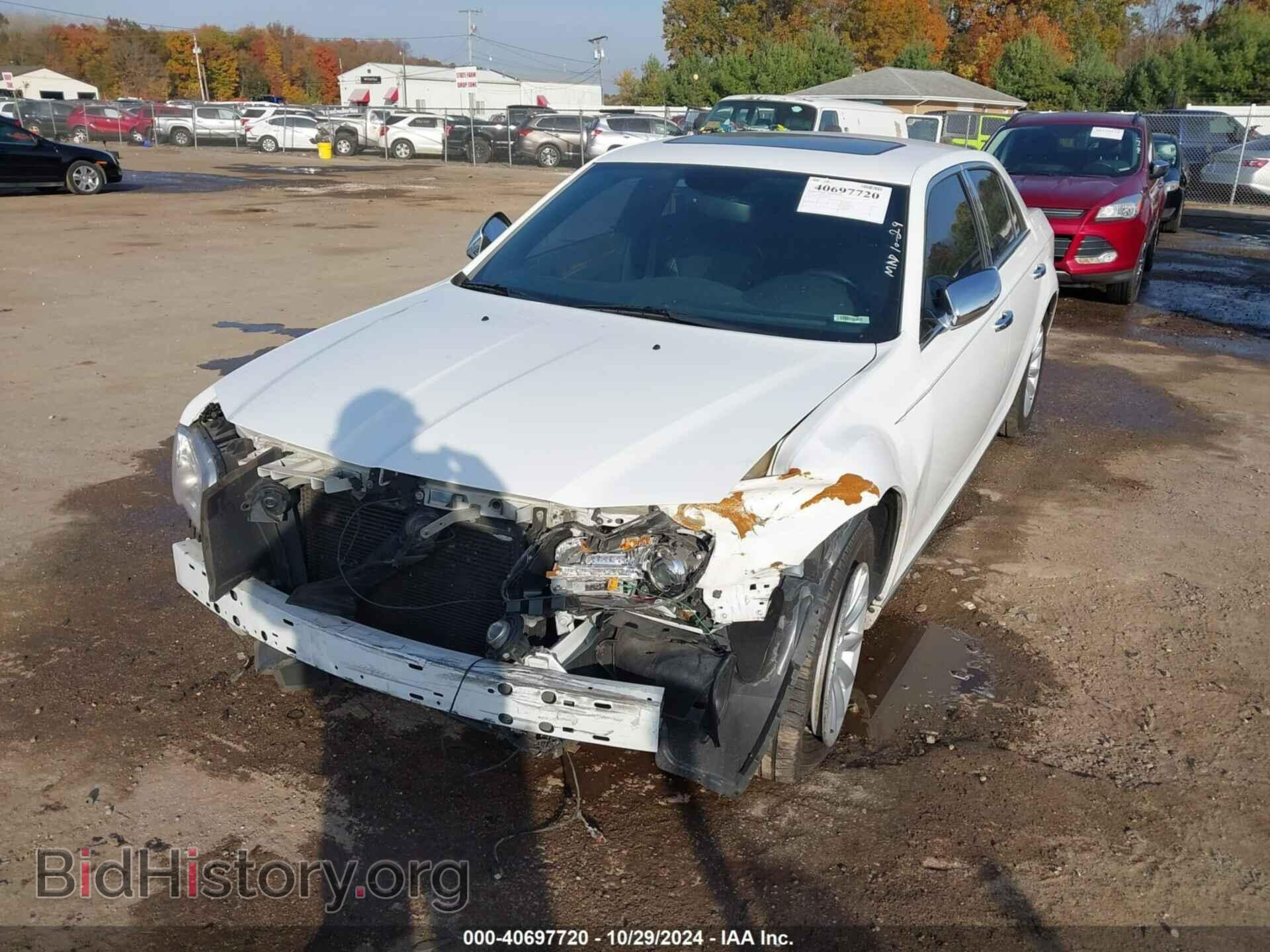 2013 CHRYSLER 300 - VIN: 2C3CCAAG8DH660797 - Фото 2