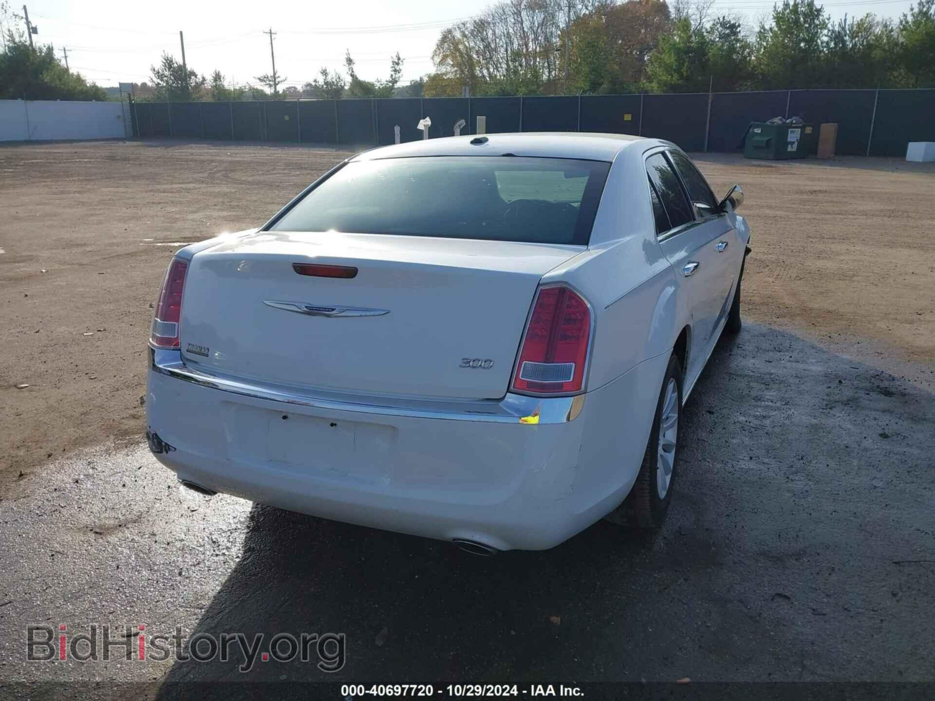 2013 CHRYSLER 300 - VIN: 2C3CCAAG8DH660797 - Фото 4