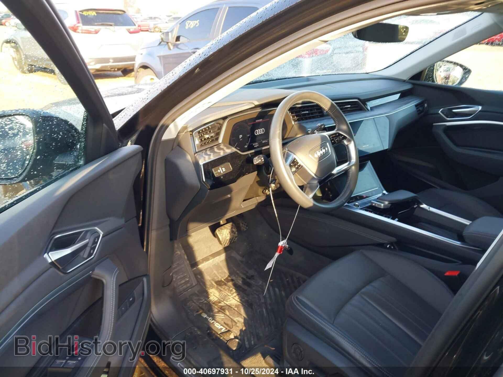 2021 AUDI E-TRON - VIN: WA1LAAGE7MB003743 - Фото 13