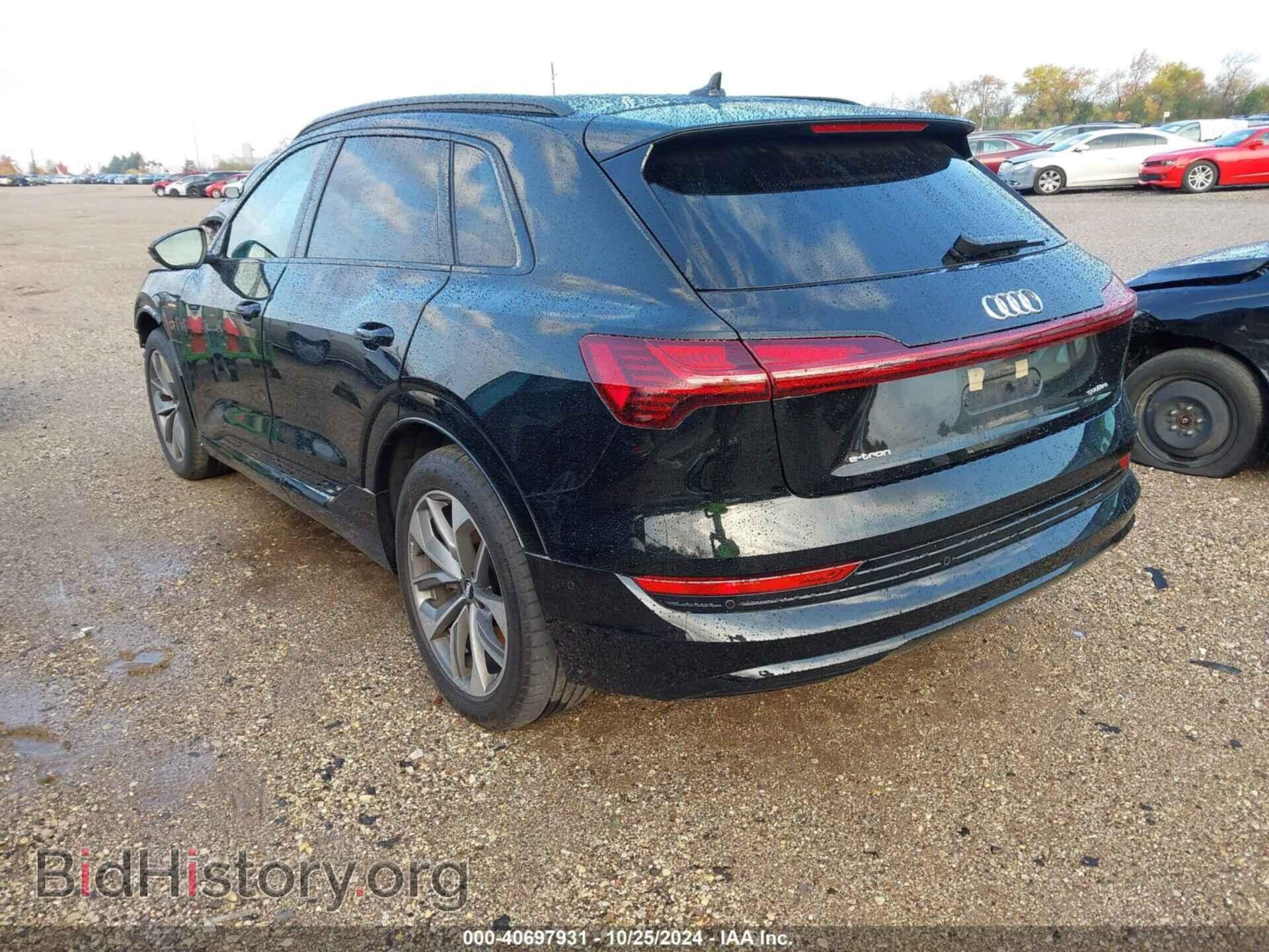 2021 AUDI E-TRON - VIN: WA1LAAGE7MB003743 - Фото 3