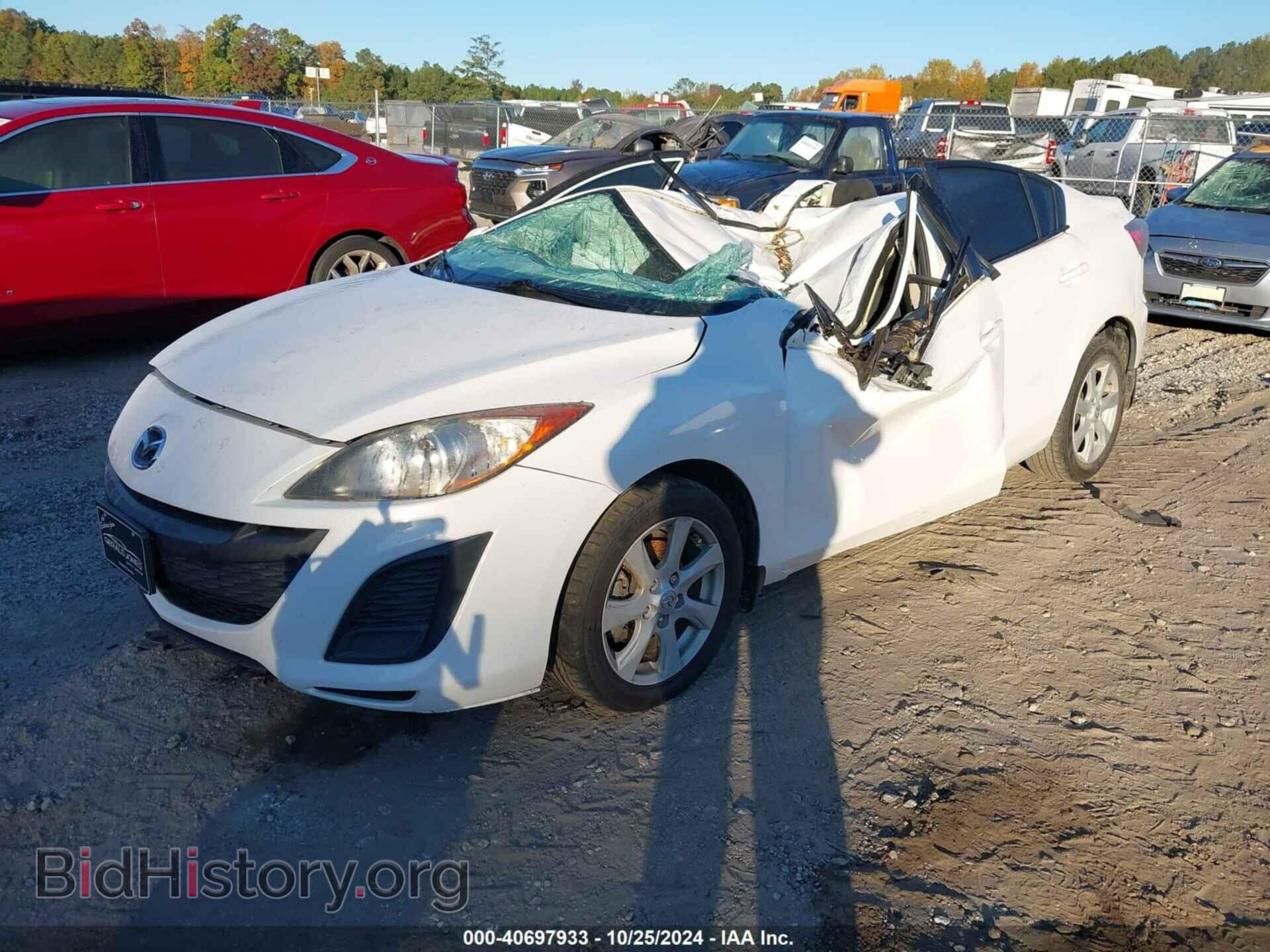 2011 MAZDA MAZDA3 - VIN: JM1BL1VFXB1375376 - Фото 2