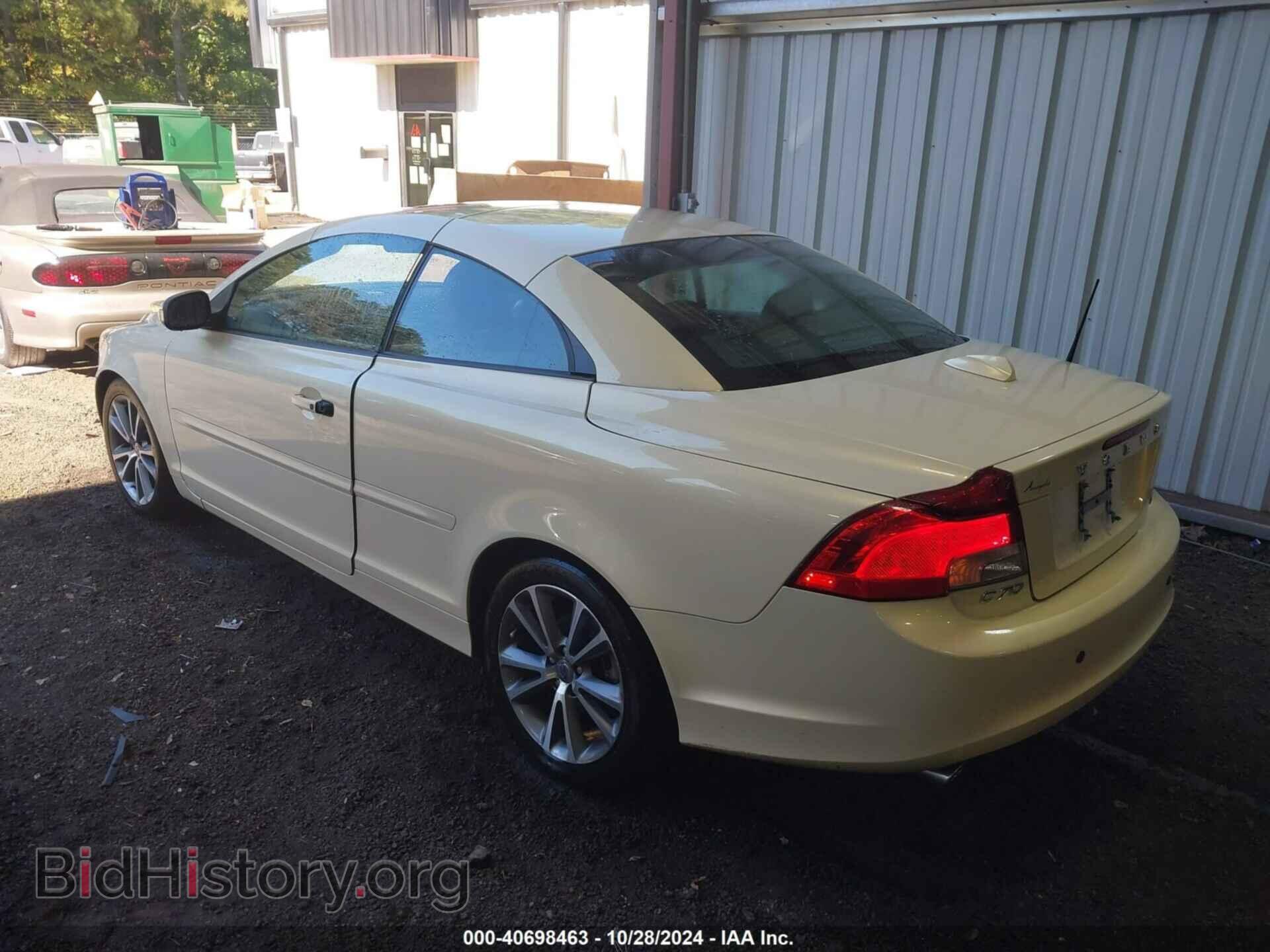 2011 VOLVO C70 - VIN: YV1672MC2BJ120976 - Фото 3