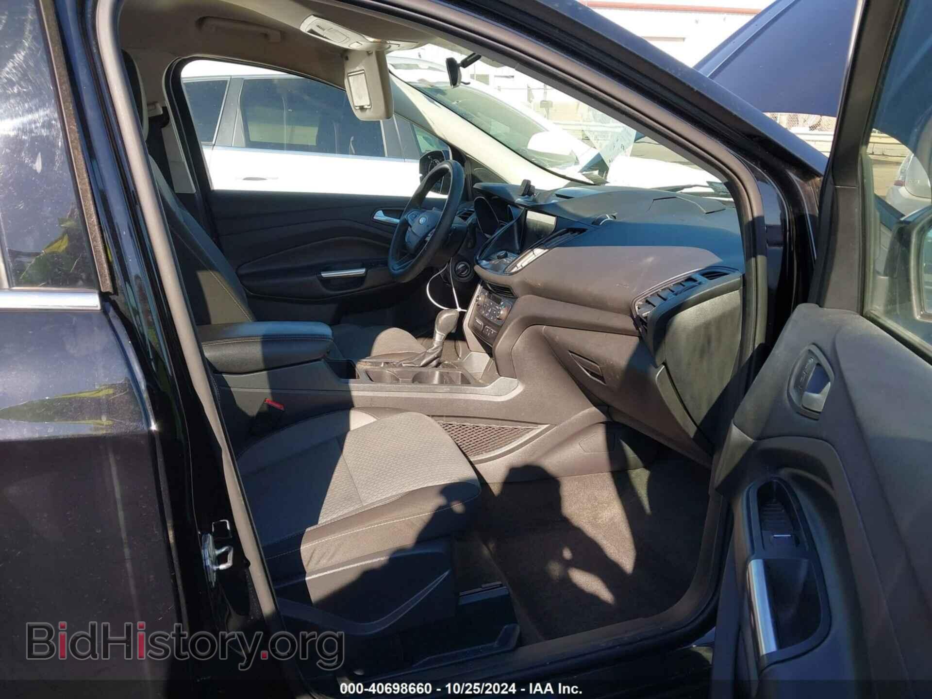 2017 FORD ESCAPE - VIN: 1FMCU9G91HUB64352 - Фото 5