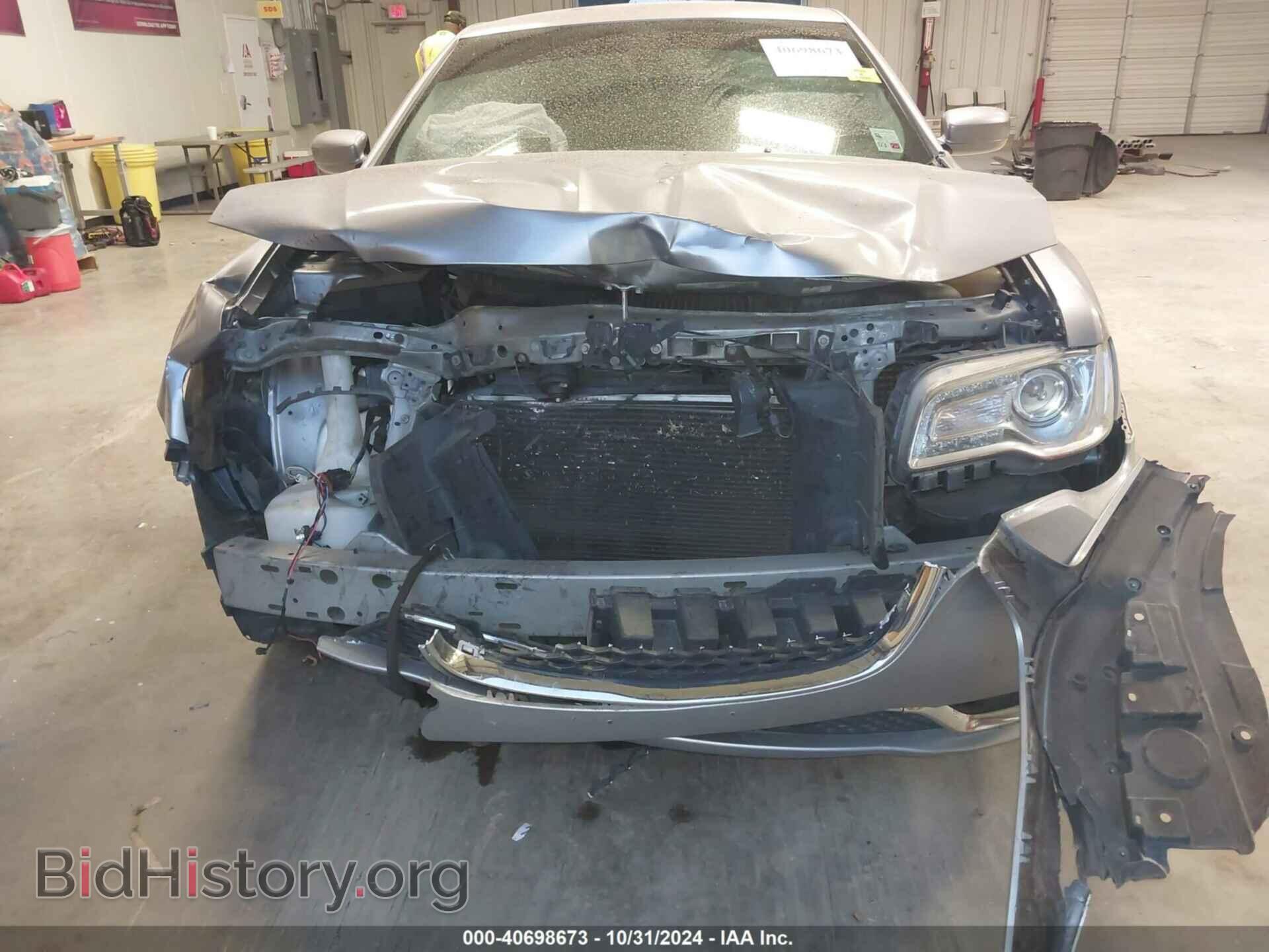 2016 CHRYSLER 300 - VIN: 2C3CCAAG8GH181350 - Фото 20