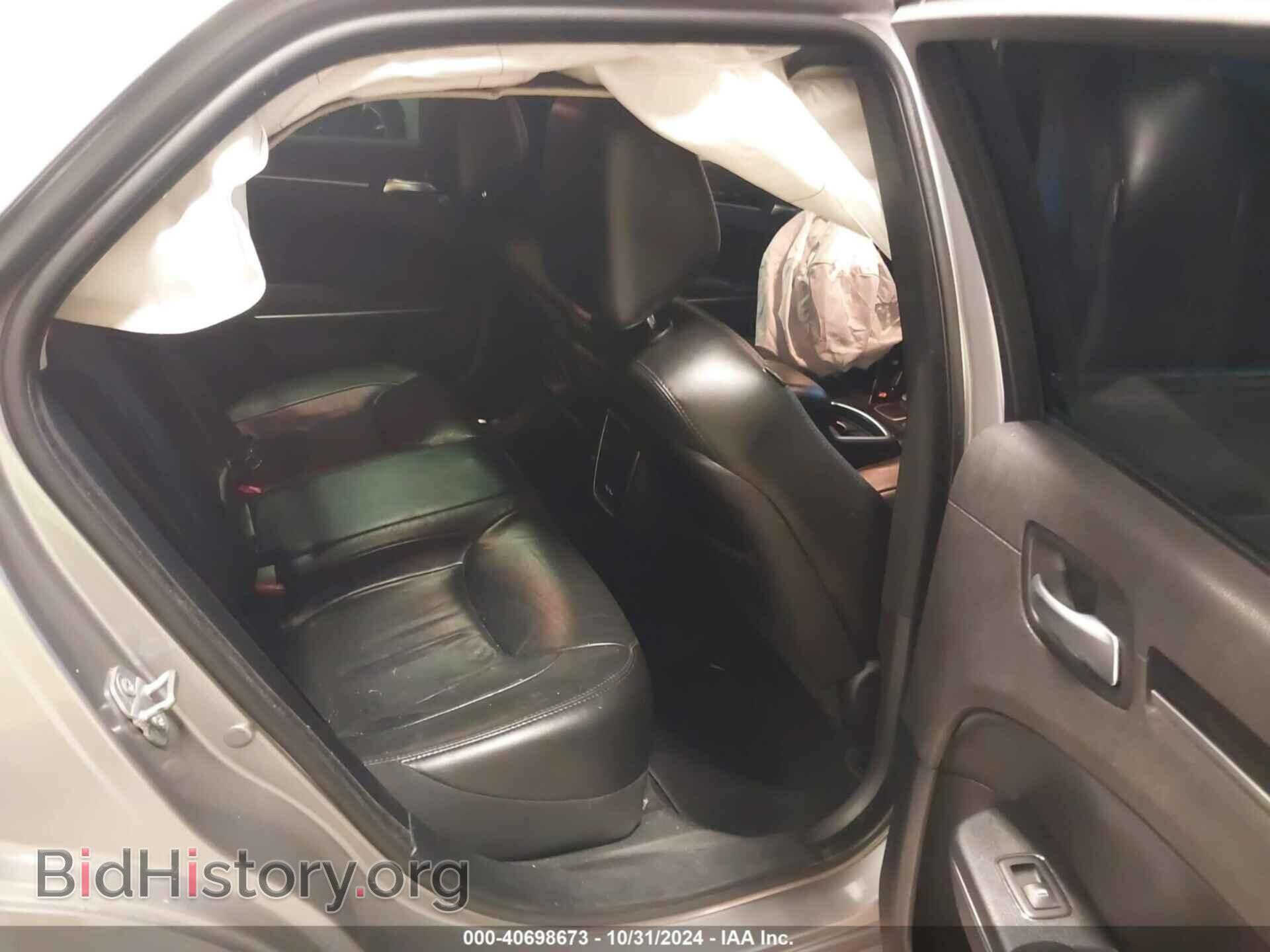 2016 CHRYSLER 300 - VIN: 2C3CCAAG8GH181350 - Фото 8