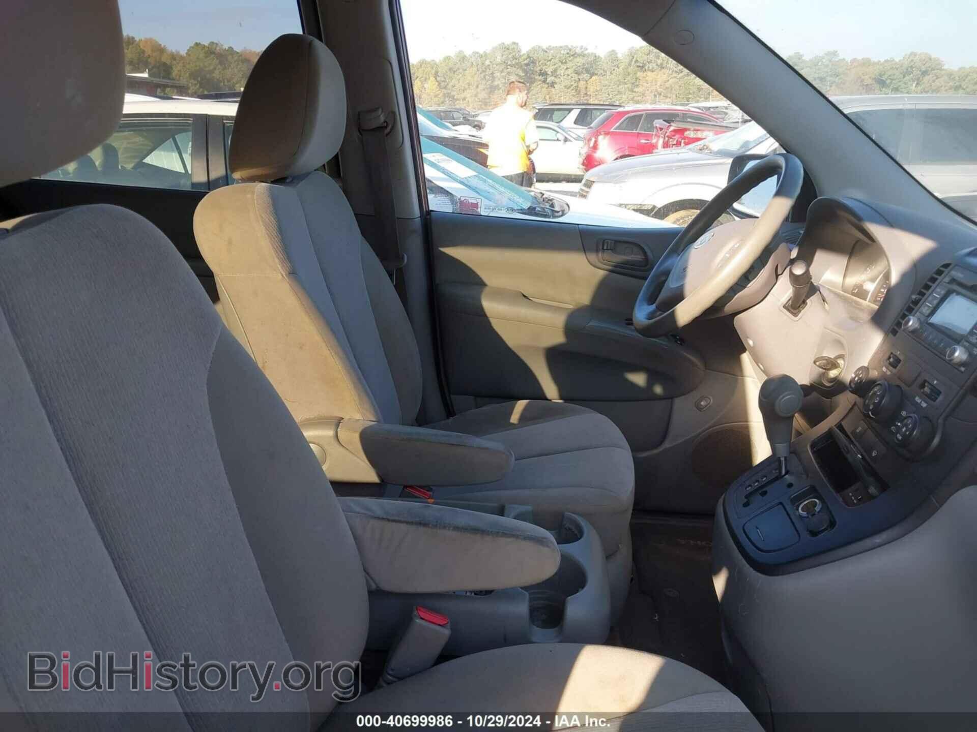 2011 KIA SEDONA - VIN: KNDMG4C74B6379727 - Фото 5