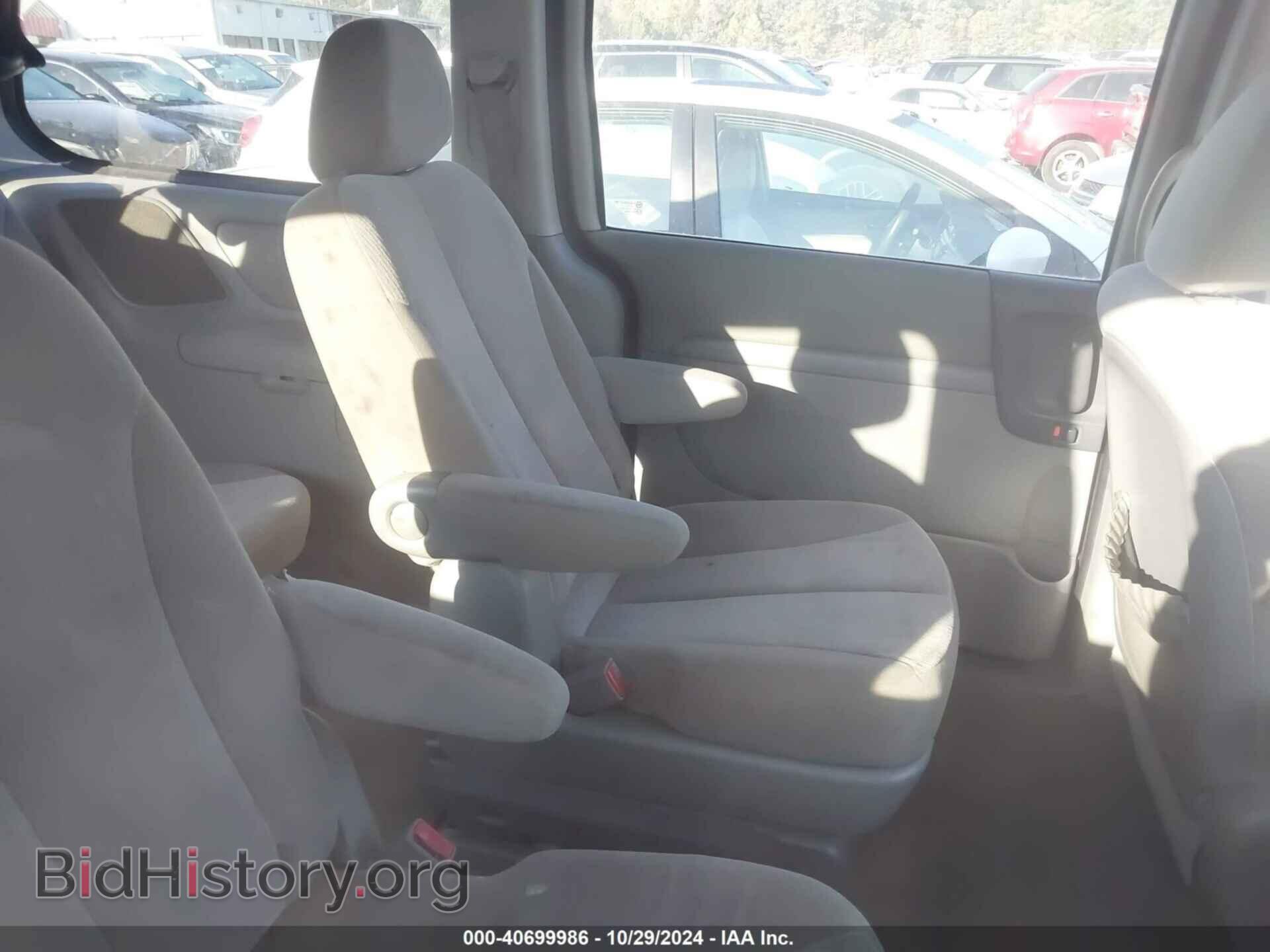 2011 KIA SEDONA - VIN: KNDMG4C74B6379727 - Фото 8