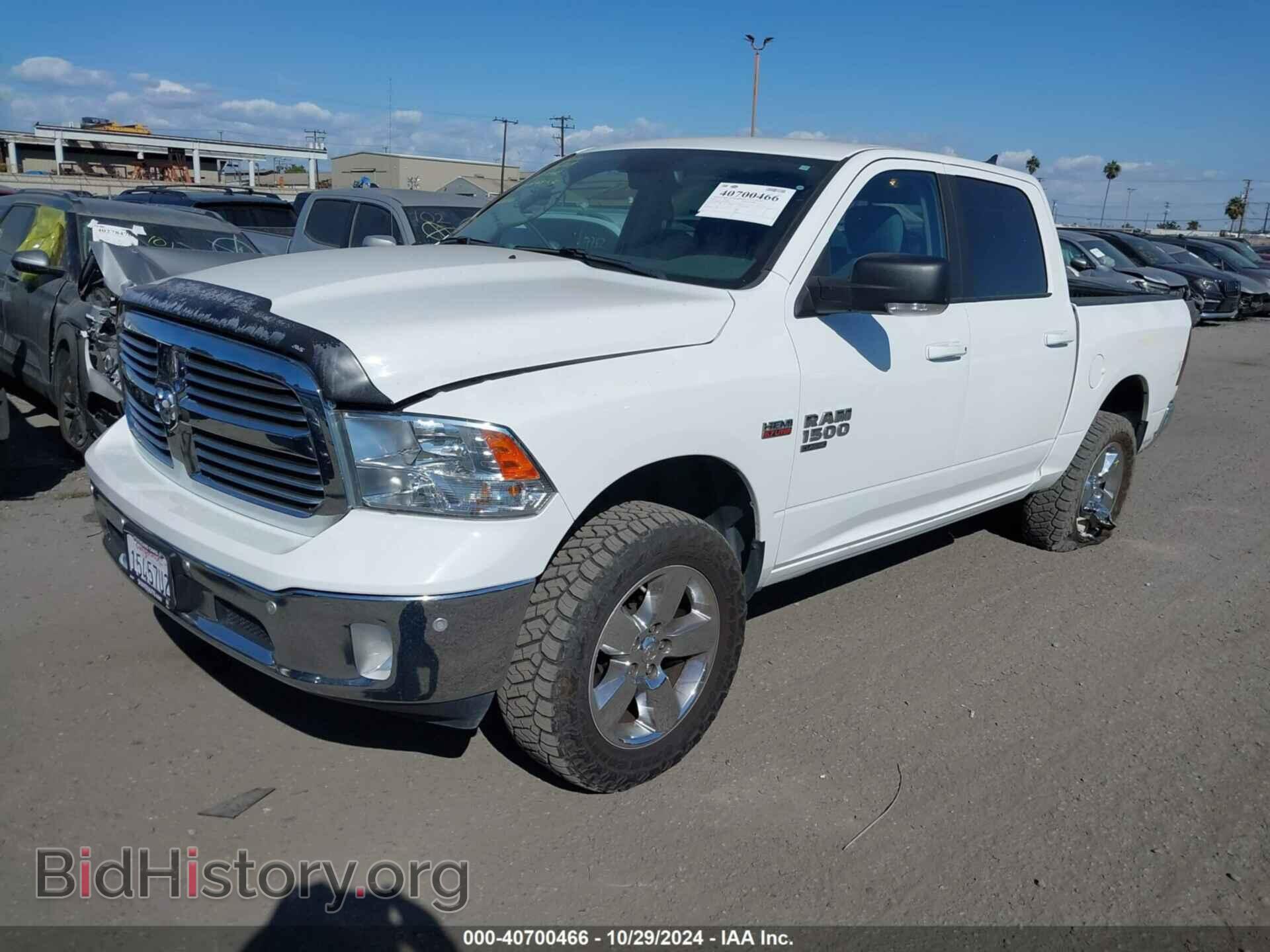 2019 RAM 1500 CLASSIC - VIN: 1C6RR7LT6KS689696 - Фото 2