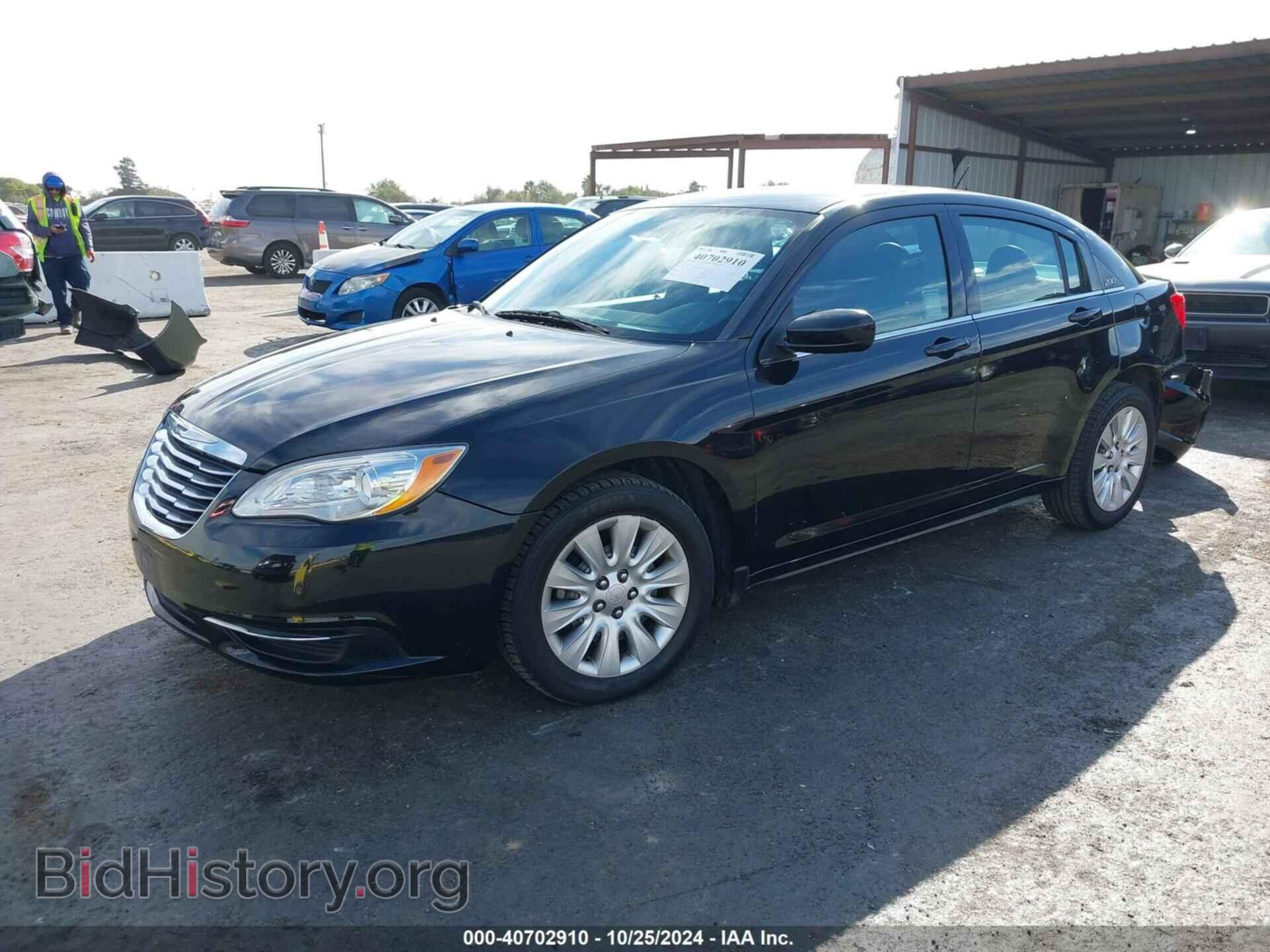 2014 CHRYSLER 200 - VIN: 1C3CCBAB4EN212043 - Фото 2