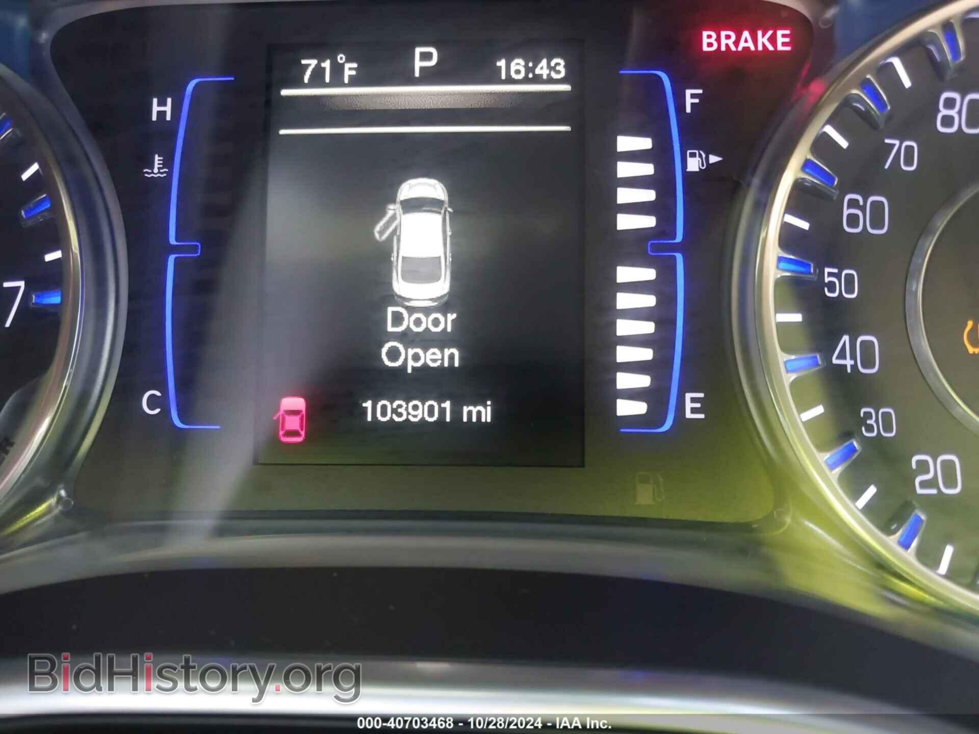 2016 CHRYSLER 200 - VIN: 1C3CCCFB1GN172554 - Фото 7
