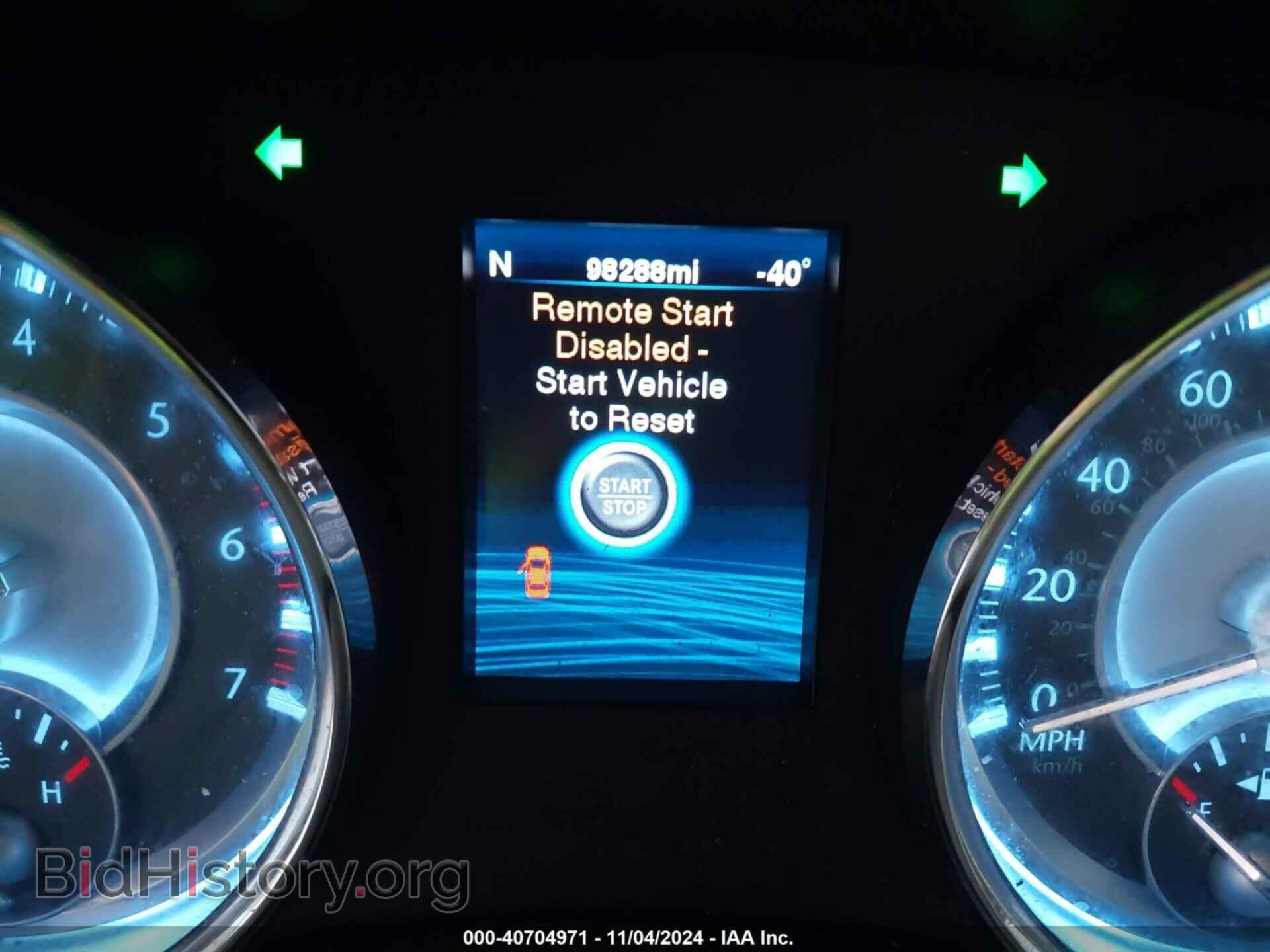 2012 CHRYSLER 300C - VIN: 2C3CCAPT6CH253936 - Фото 7