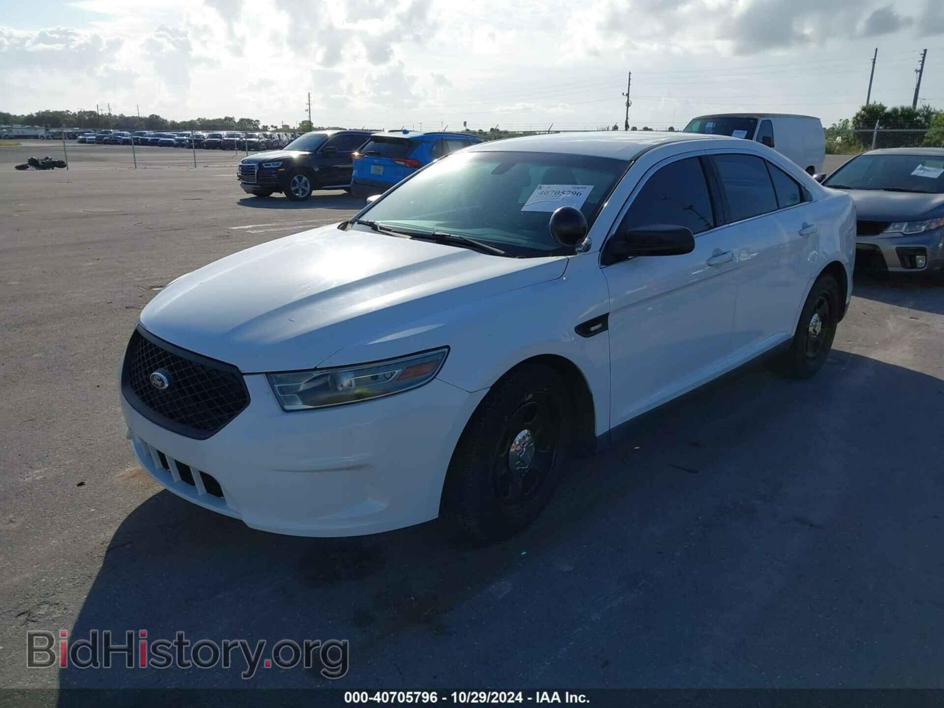 2013 FORD TAURUS - VIN: 1FAHP2M81DG130415 - Фото 2