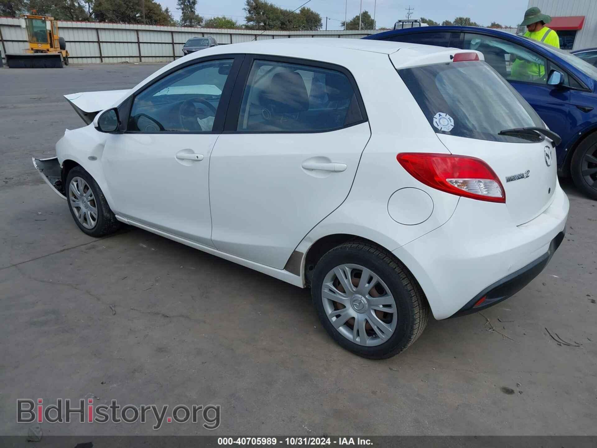 2014 MAZDA MAZDA2 - VIN: JM1DE1KY1E0185937 - Фото 3