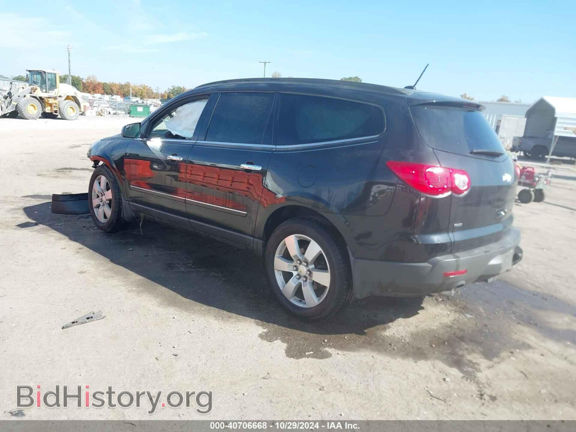 2010 CHEVROLET TRAVERSE - VIN: 1GNLVHED6AJ220142 - Фото 3