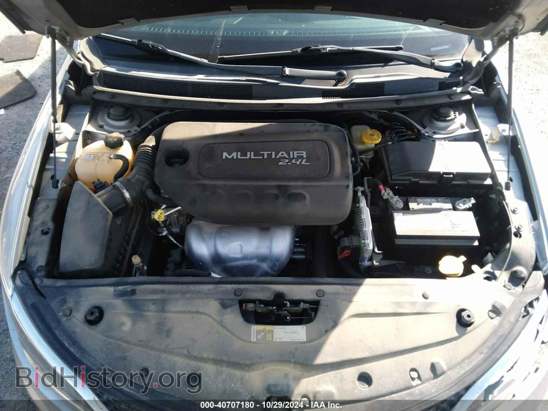 2015 CHRYSLER 200 - VIN: 1C3CCCAB1FN555819 - Фото 10