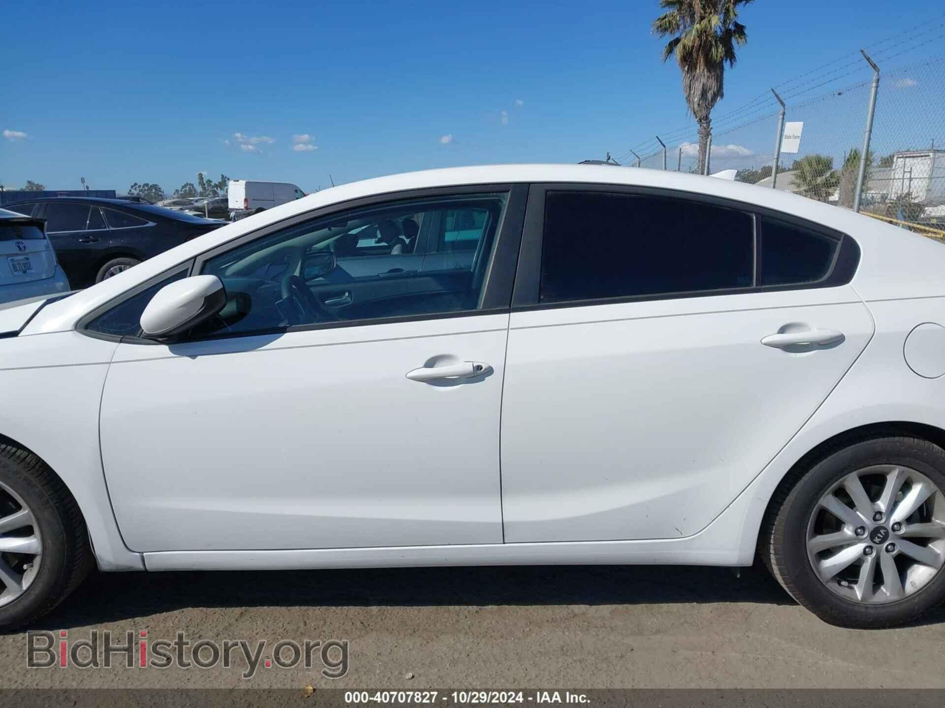 2017 KIA FORTE - VIN: 3KPFK4A77HE156255 - Фото 14