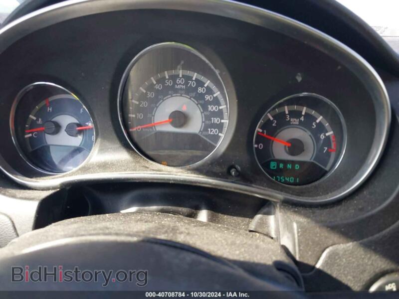 2013 Chrysler 200 (VIN 1C3CCBBB8DN557833) — photo 7 of 16