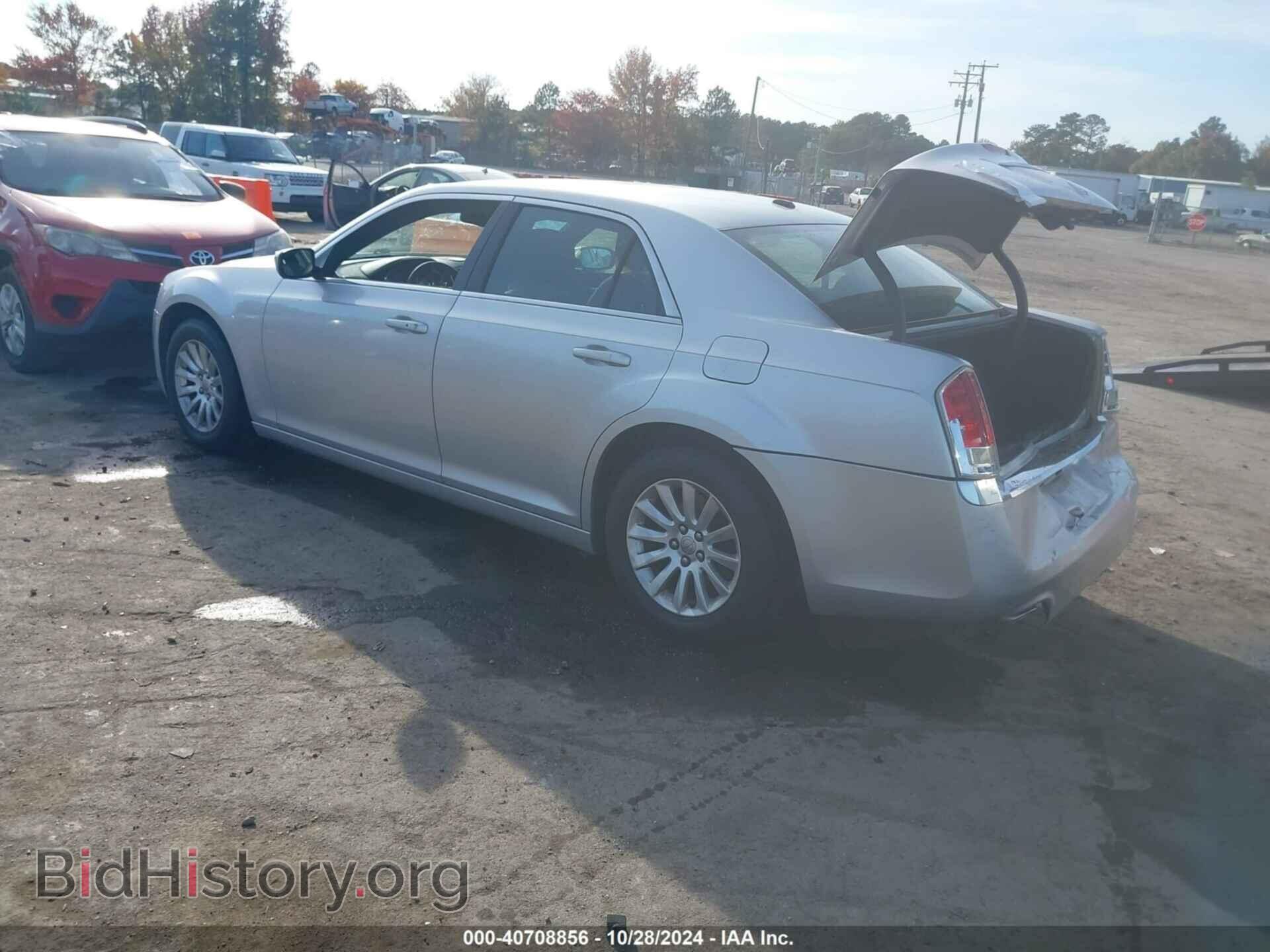 2012 CHRYSLER 300 - VIN: 2C3CCAAG6CH104745 - Фото 3
