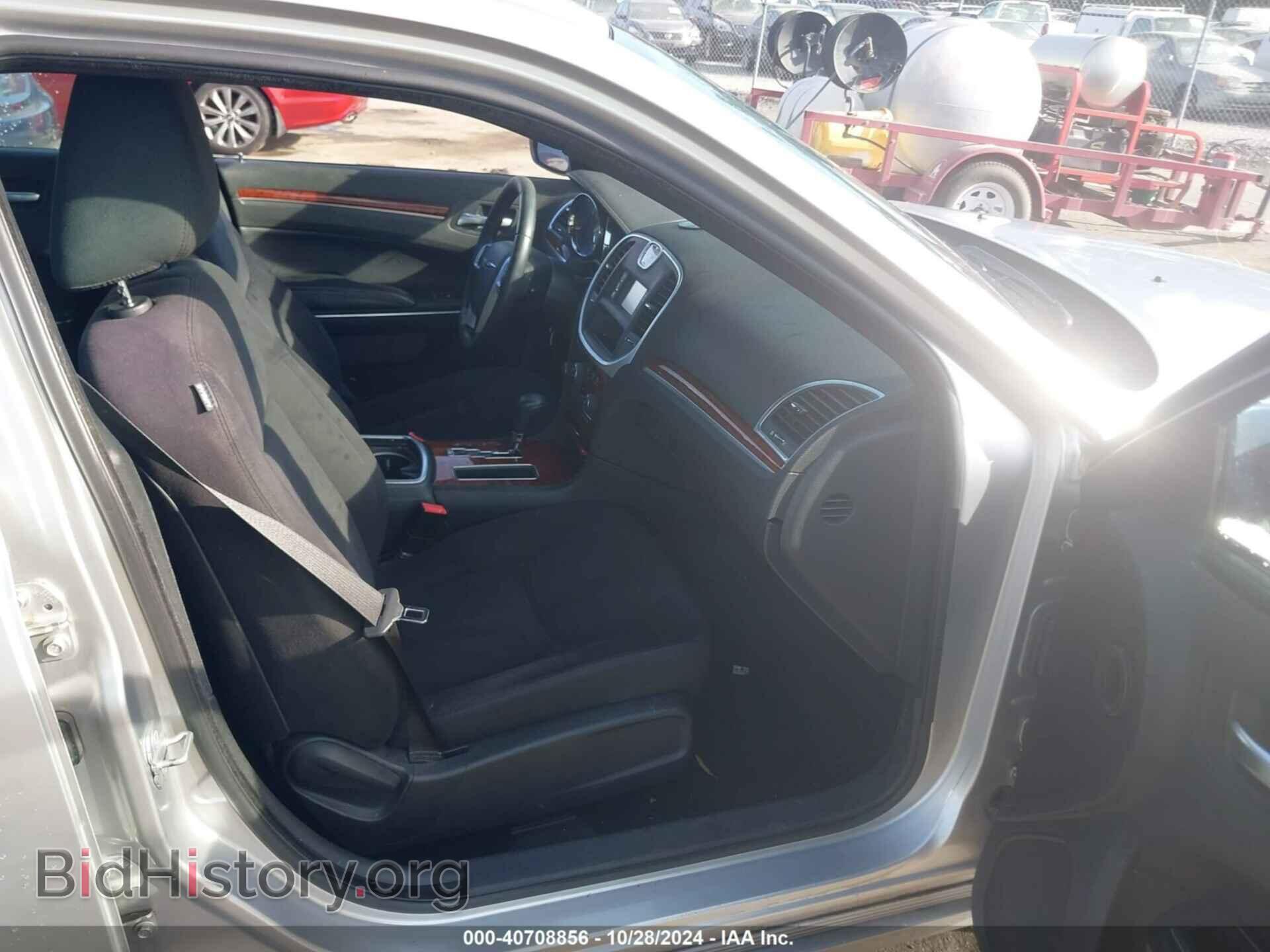 2012 CHRYSLER 300 - VIN: 2C3CCAAG6CH104745 - Фото 5