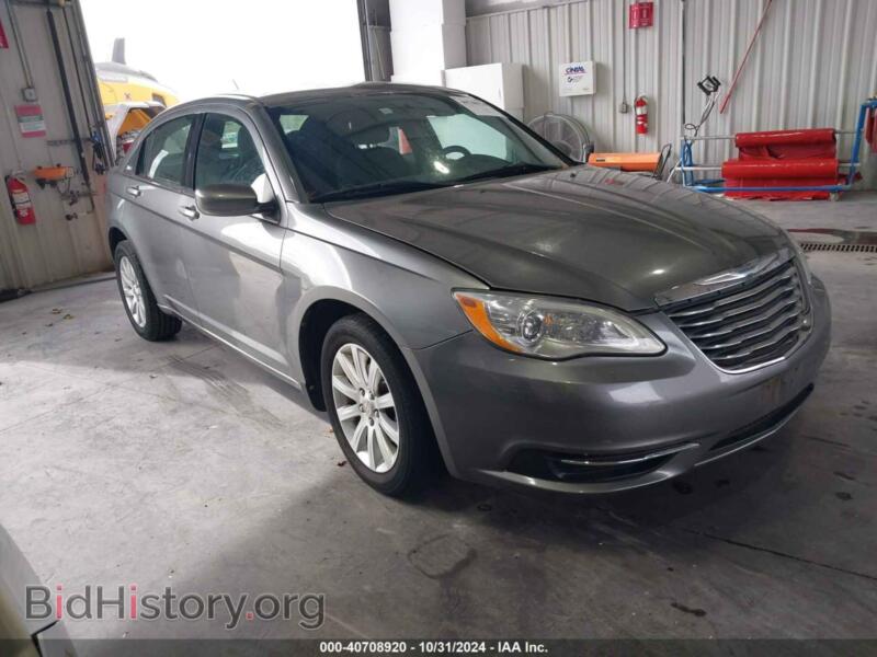 2012 Chrysler 200 Touring (VIN 1C3CCBBB9CN119112) — фото 1 из 11, IAAI, повреждение: передняя часть