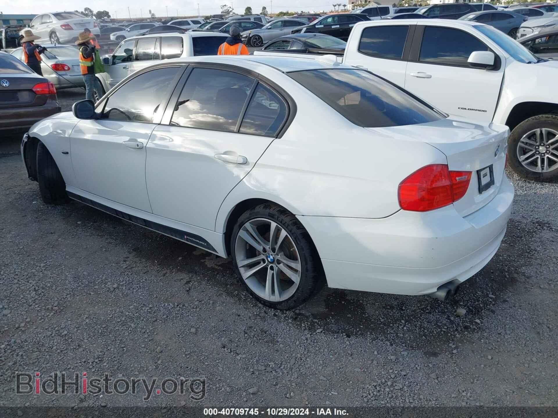 2011 BMW 328I - VIN: WBAPH5C5XBA443813 - Фото 3