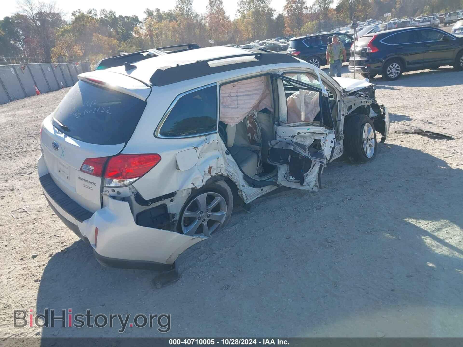 2014 SUBARU OUTBACK - VIN: 4S4BRBLC9E3309984 - Фото 4