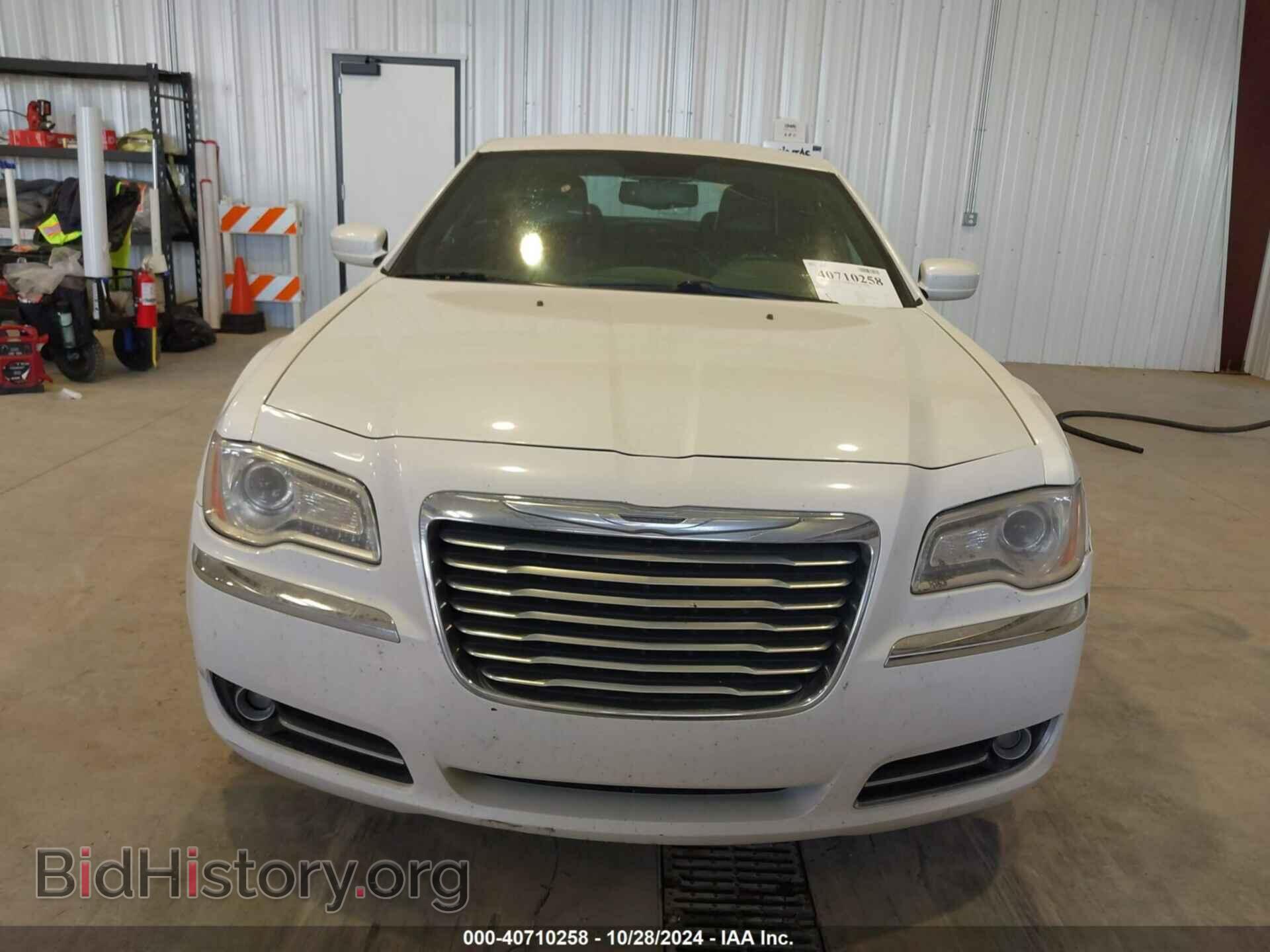 2014 CHRYSLER 300 - VIN: 2C3CCARG4EH136617 - Фото 12
