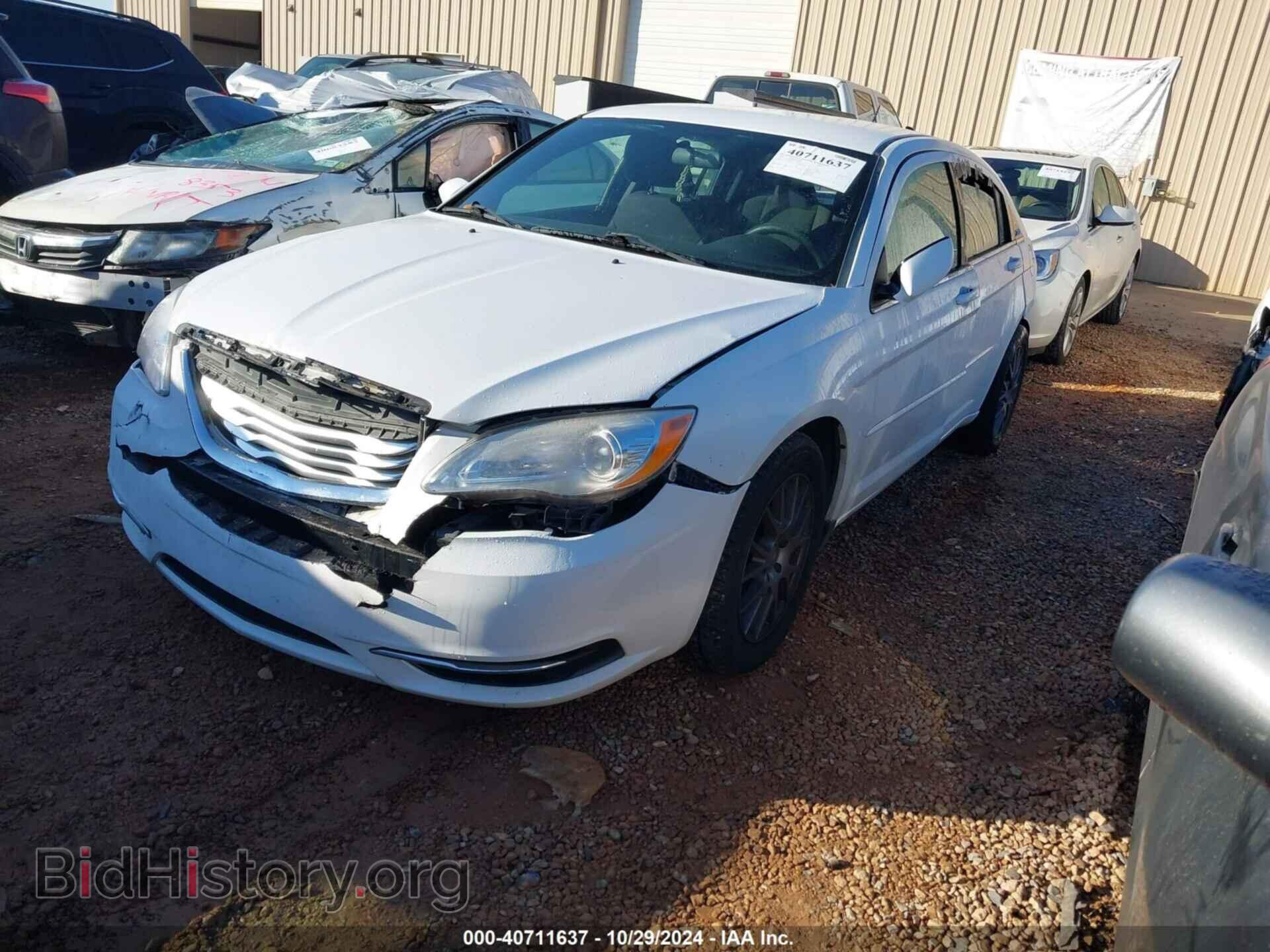 2012 CHRYSLER 200 - VIN: 1C3CCBAB6CN271902 - Фото 2